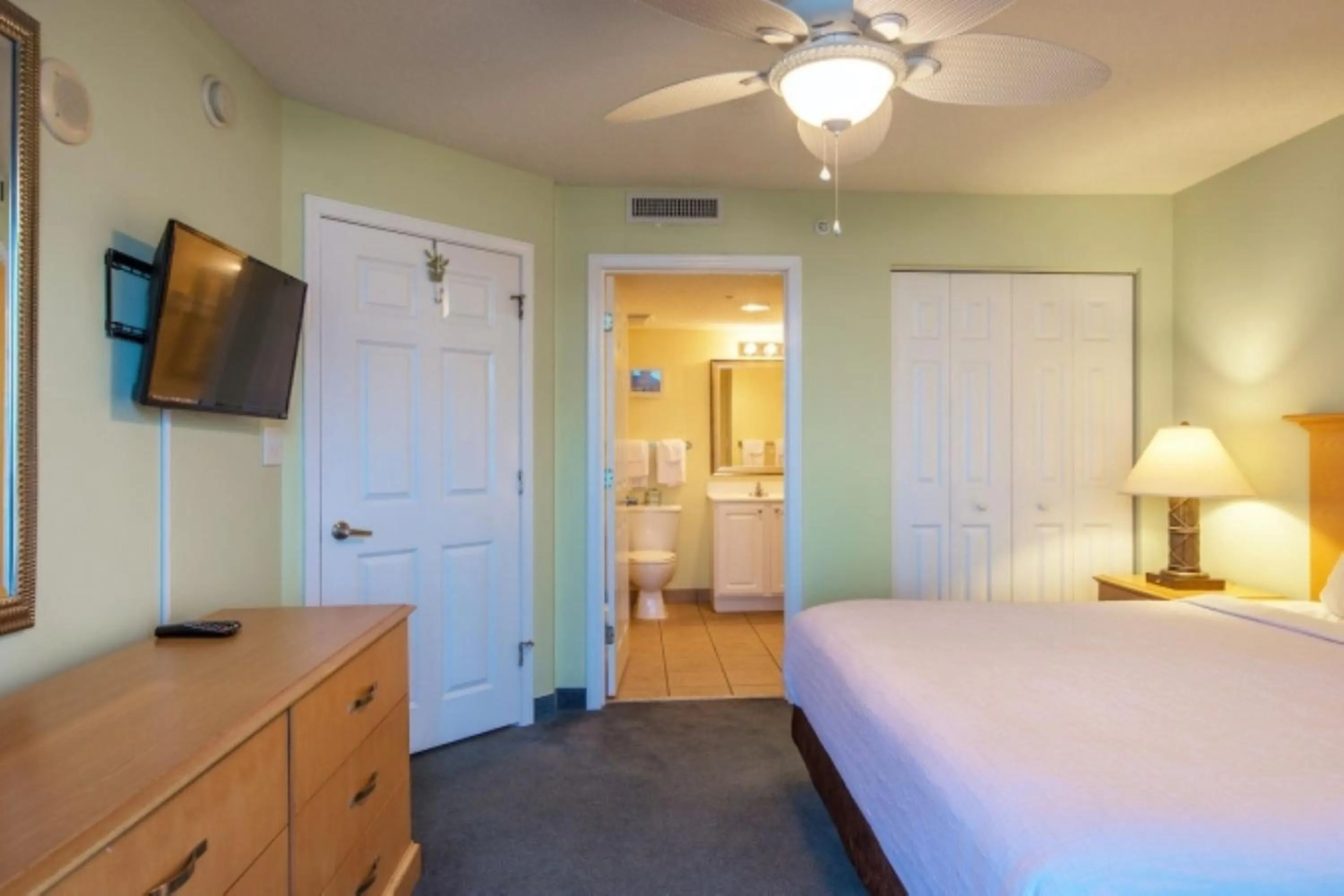 Bedroom, Bed in Paradise Resort