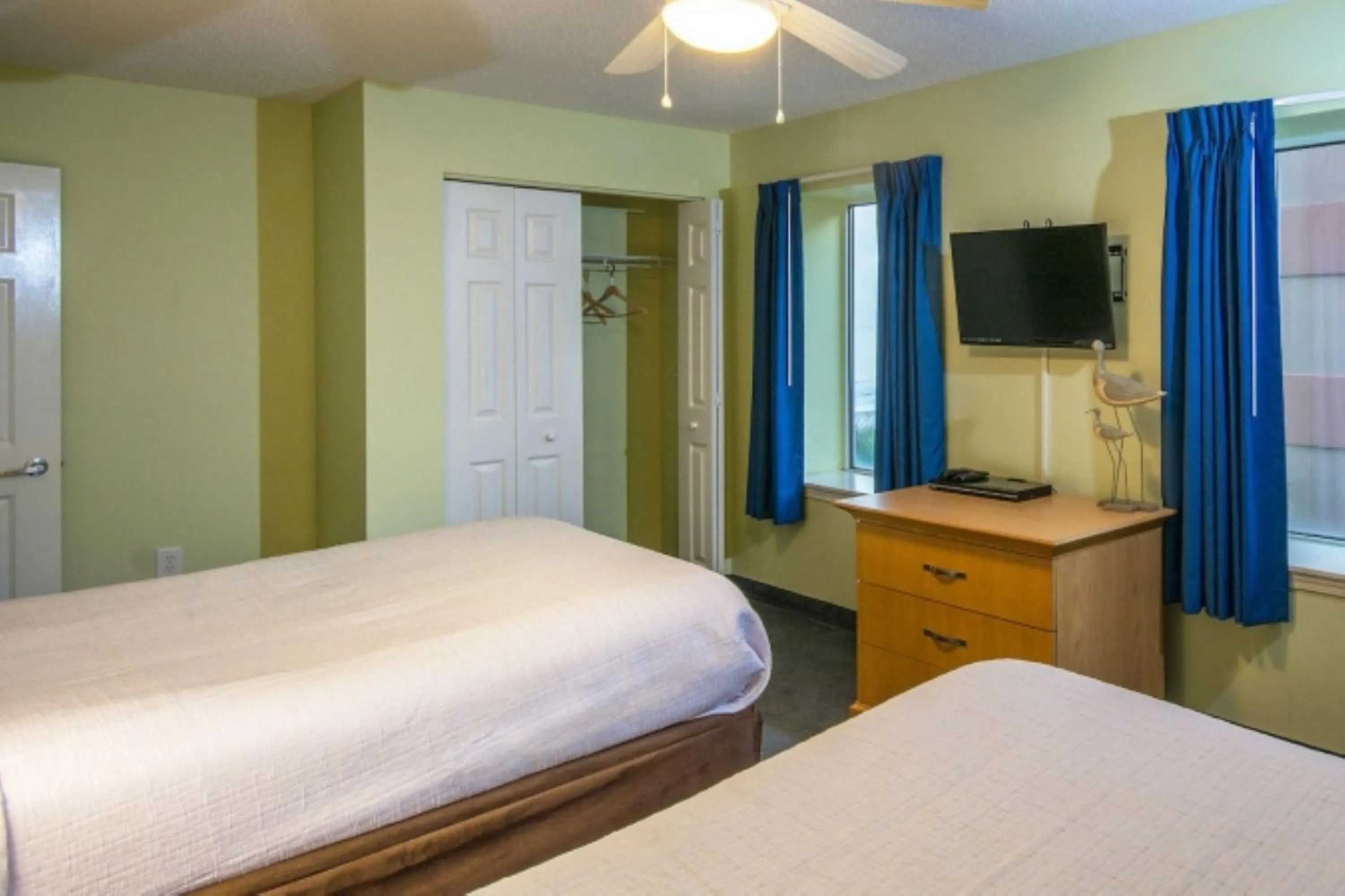 Bedroom, Bed in Paradise Resort