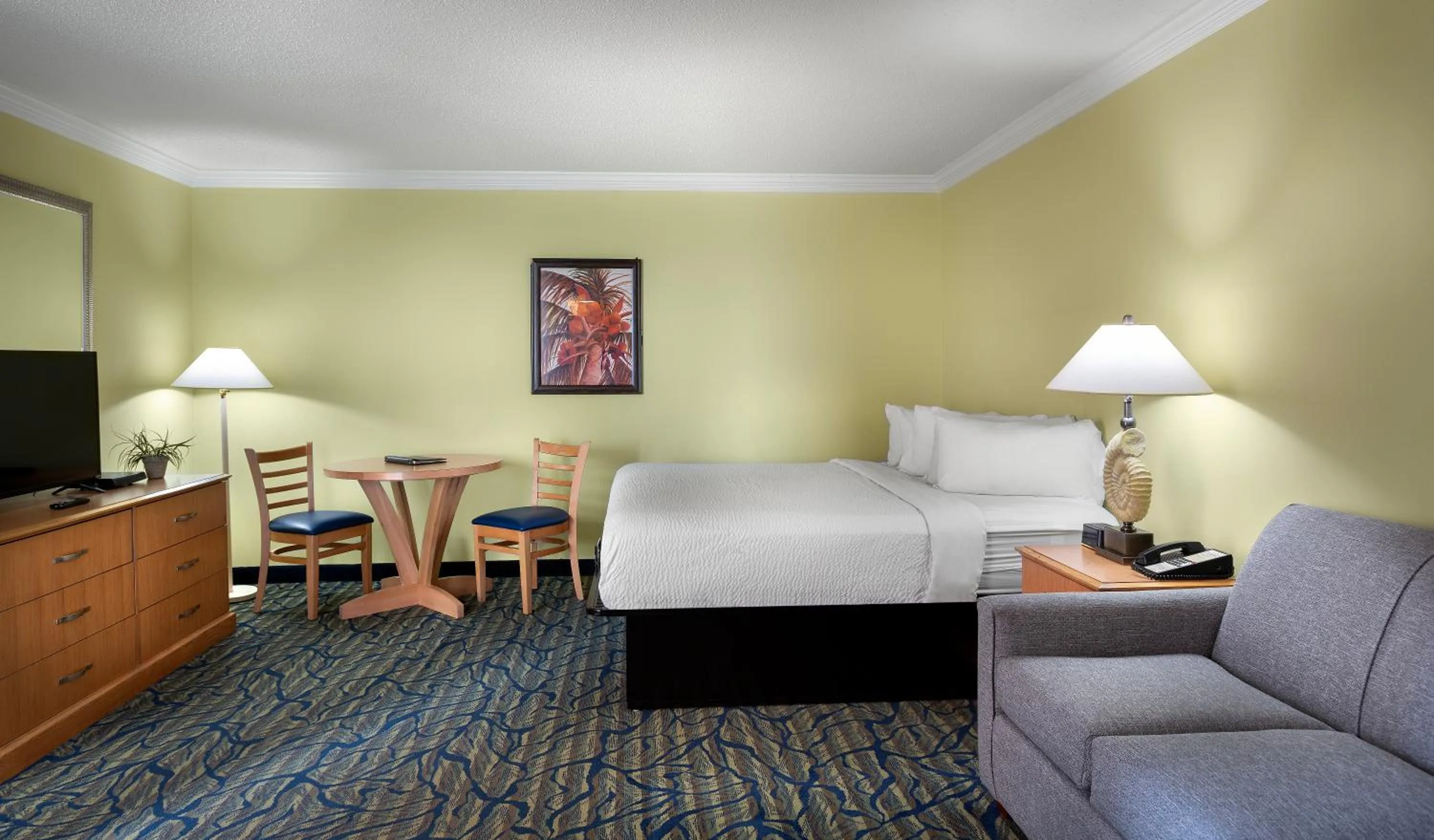 Partial Ocean View Queen Room in Paradise Resort