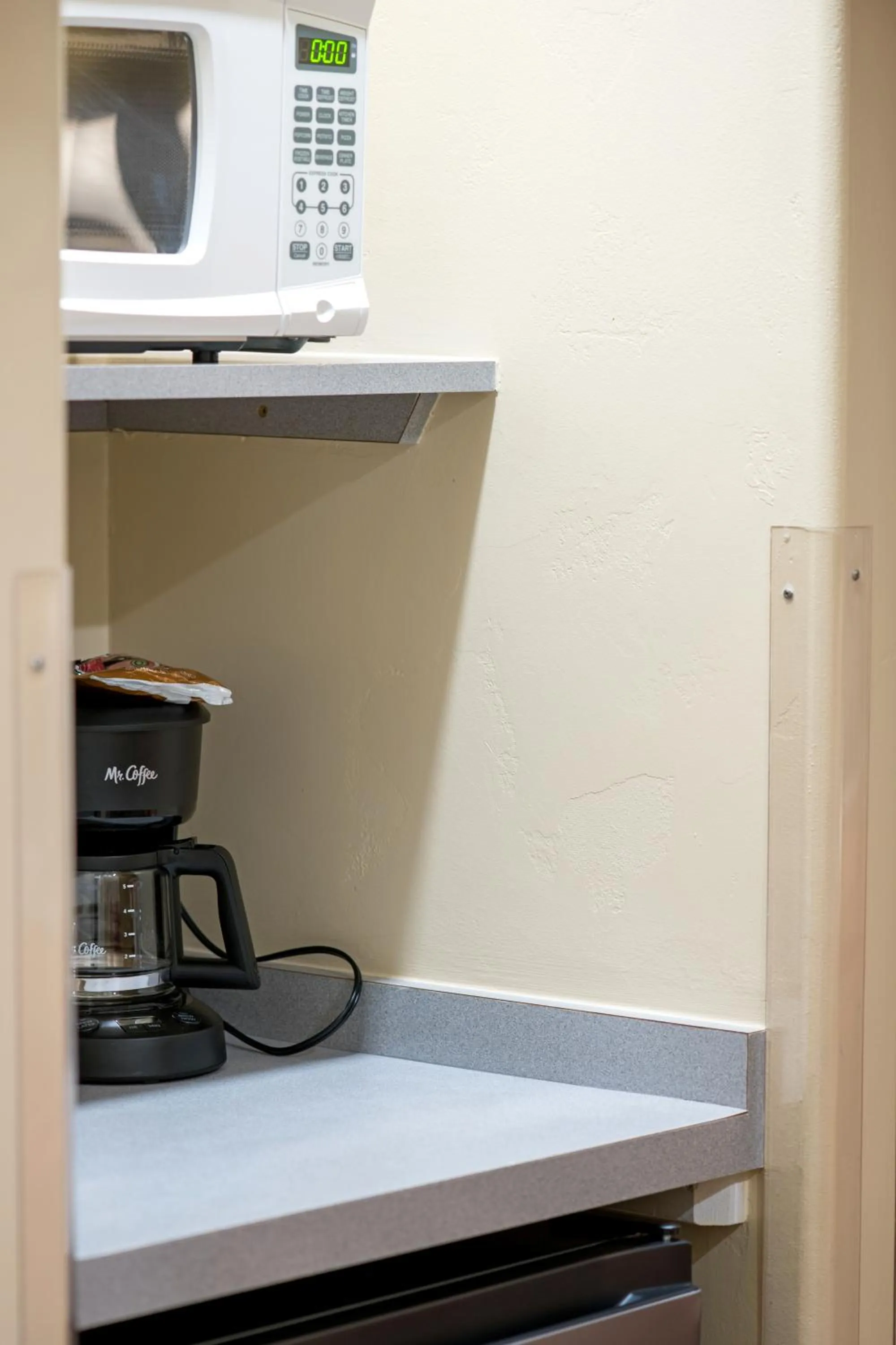 Coffee/tea facilities in Glenwood Springs Cedar Lodge