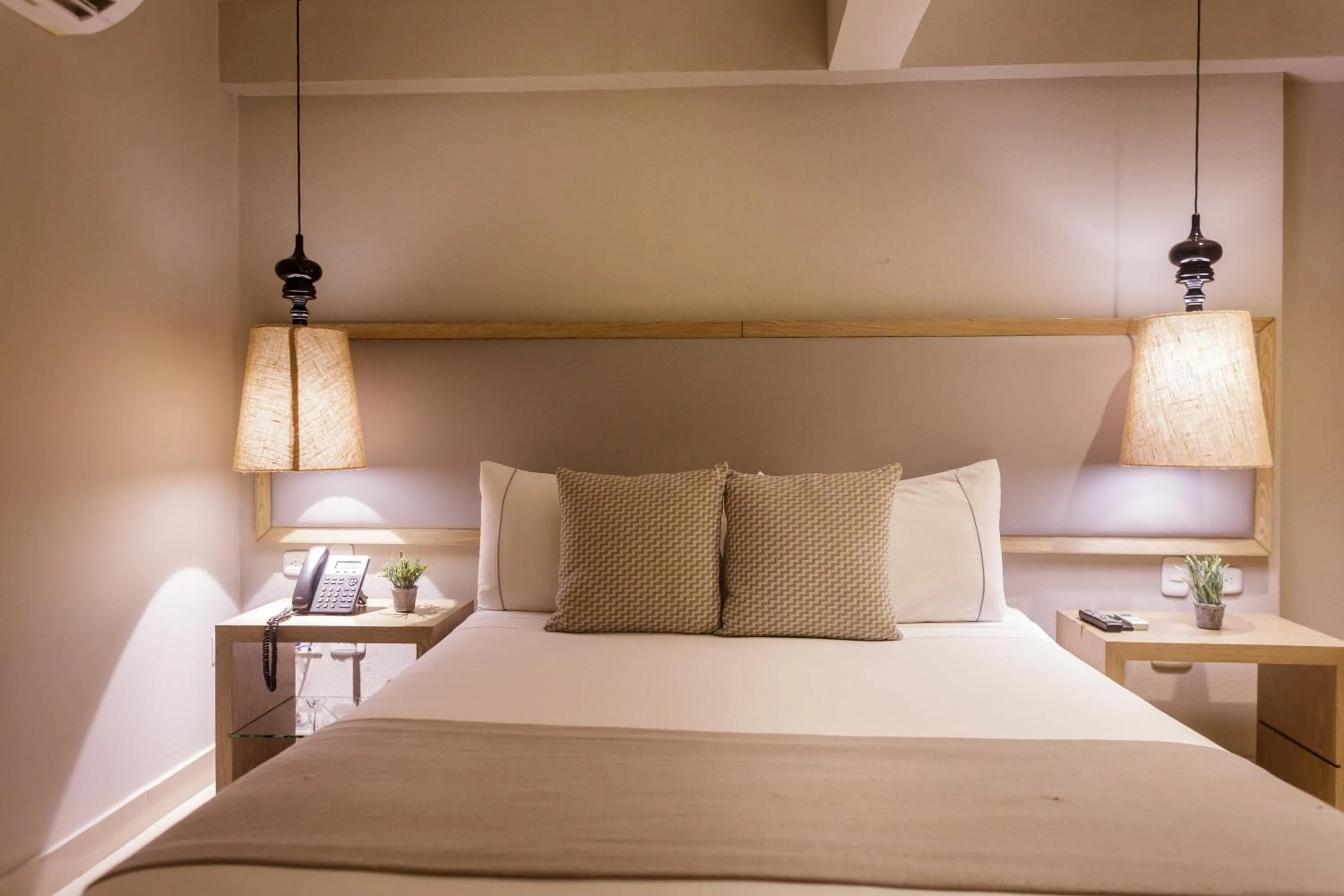 Bedroom, Bed in Hotel Santa Cecilia B&B