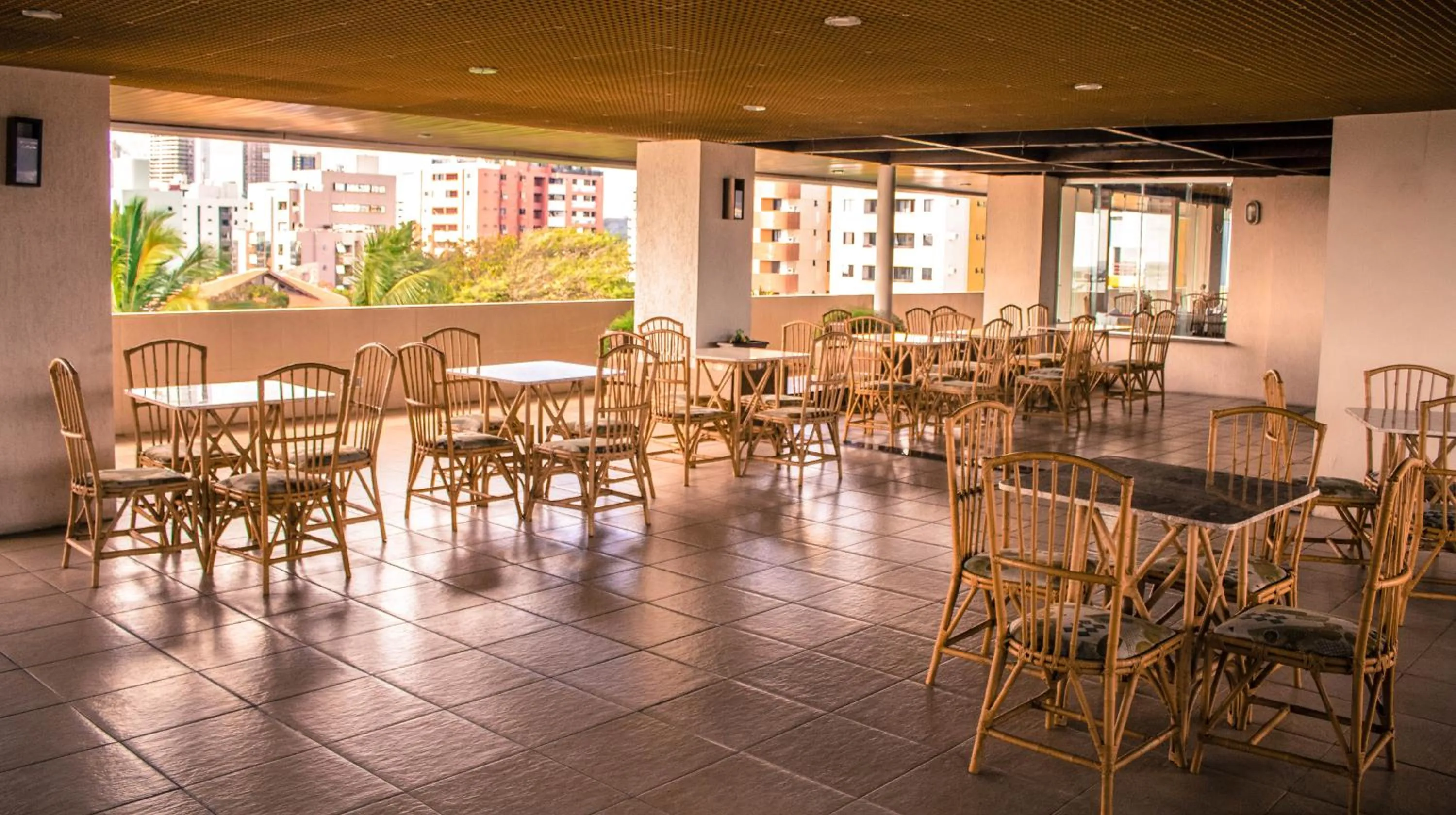 Restaurant/places to eat in Xênius Hotel