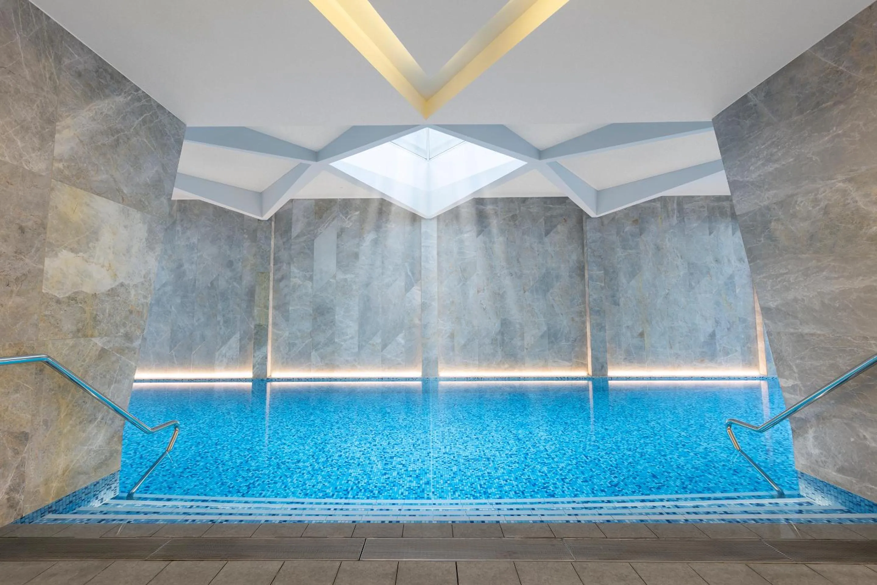 Pool view in Imagine Lighthouse