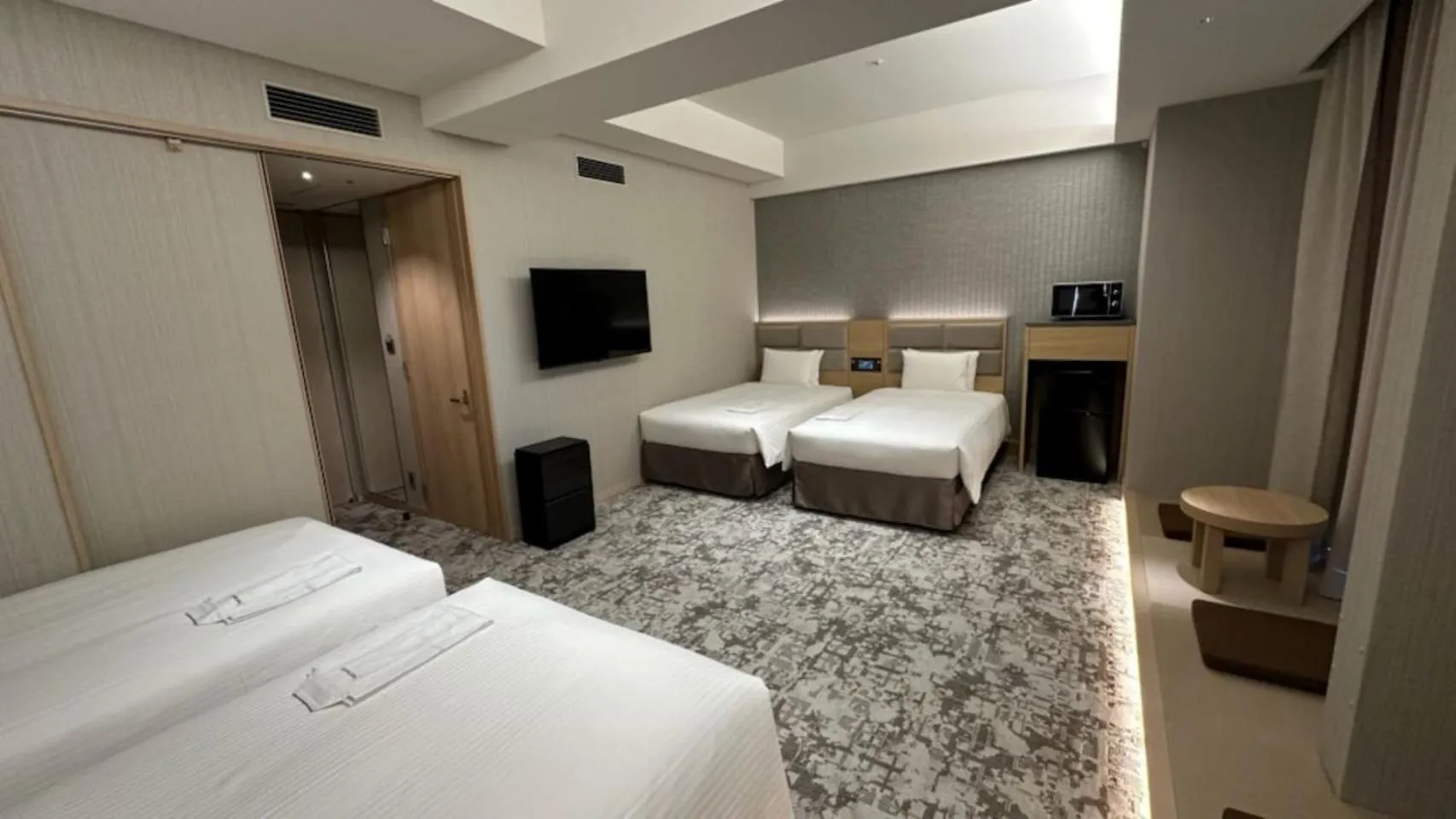 Bed in Hotel Keihan Tsukiji Ginza Grande