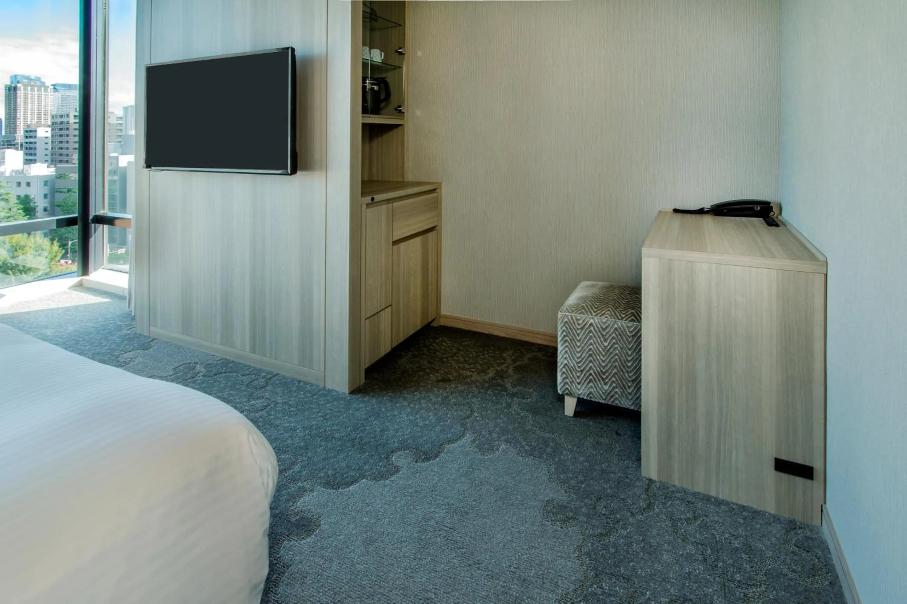 hair dresser, Bed in Hotel Keihan Tsukiji Ginza Grande