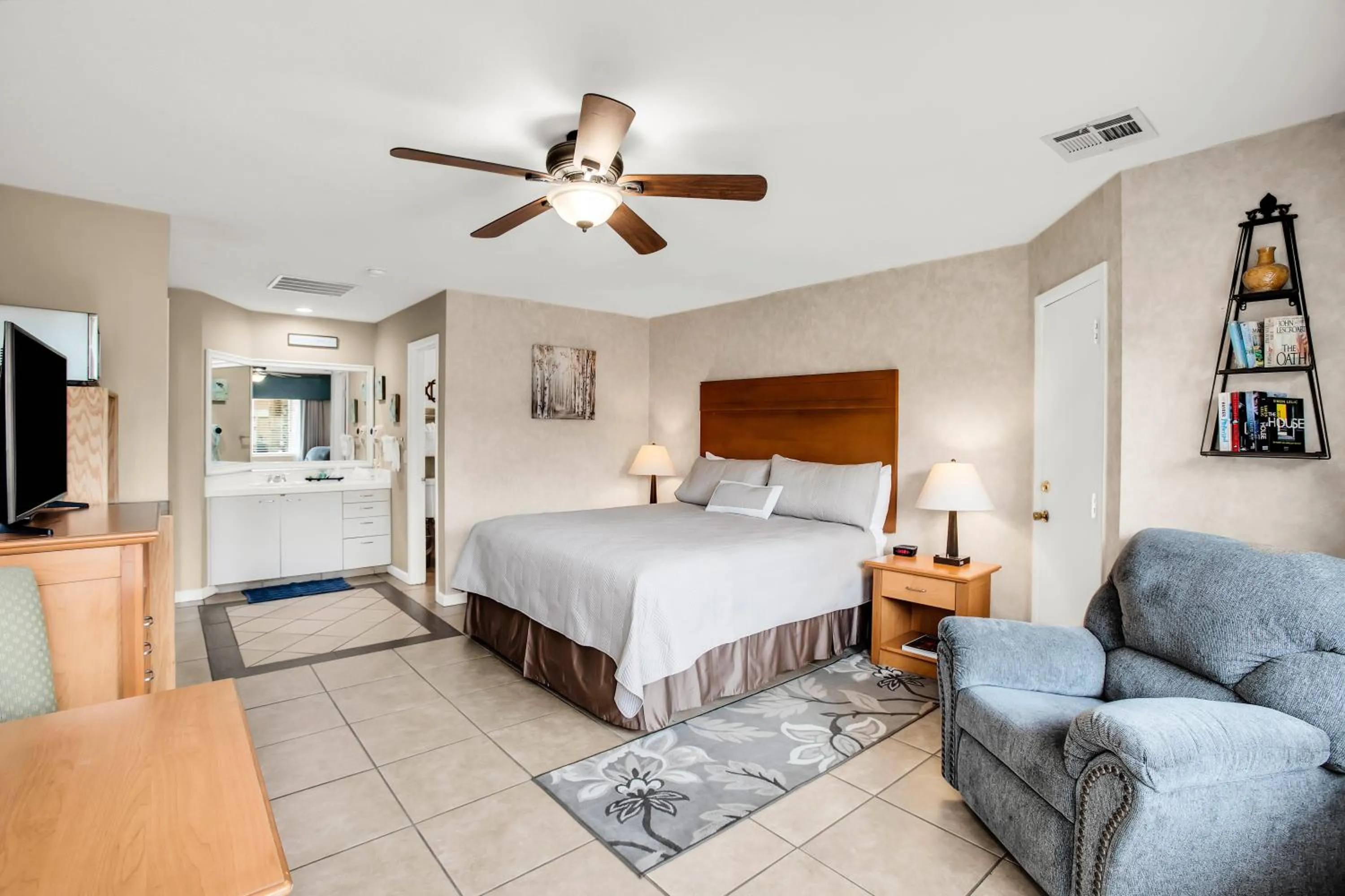 Bed in The Inn at Deep Canyon