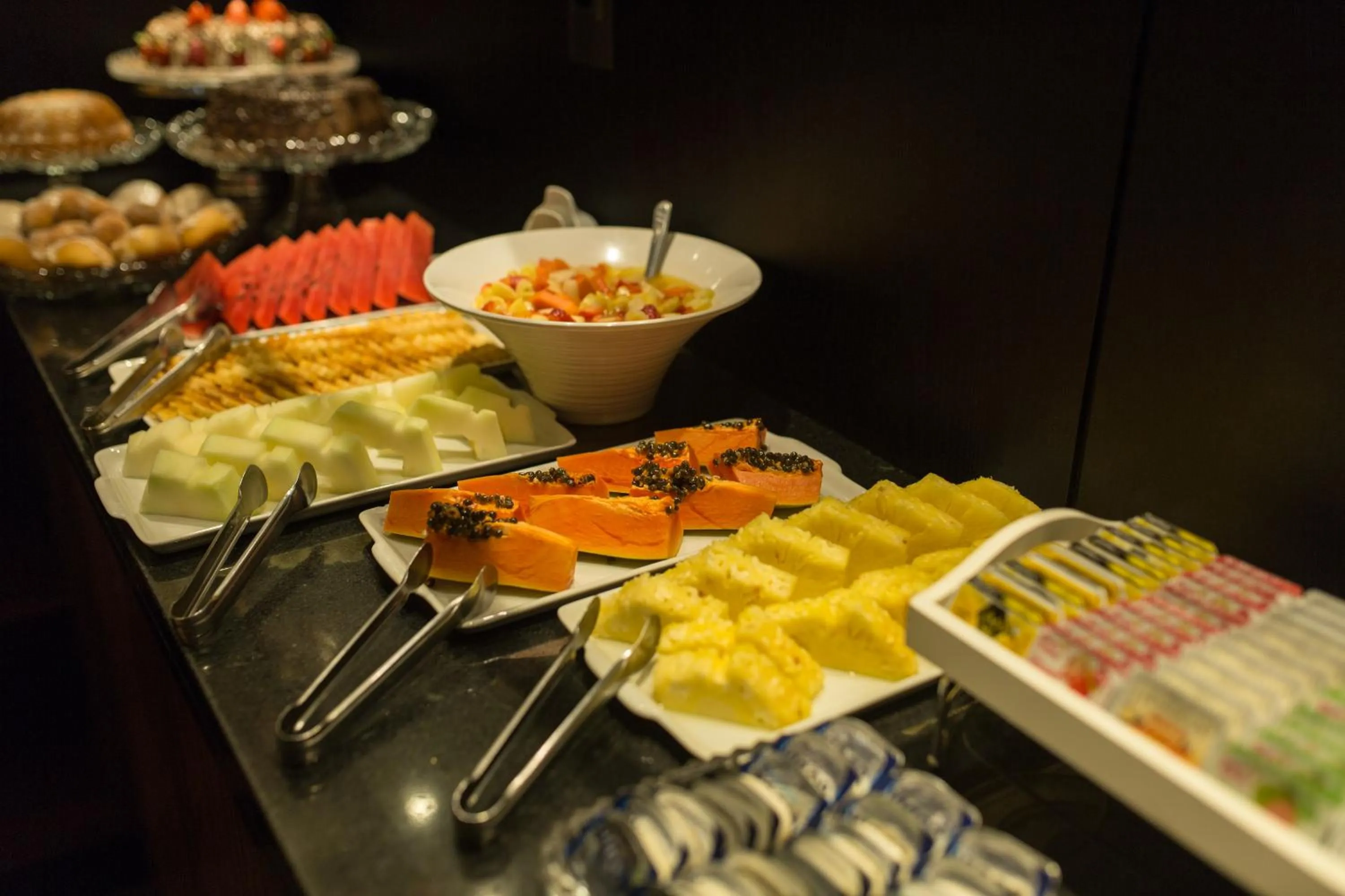 Restaurant/places to eat in Hotel Princess