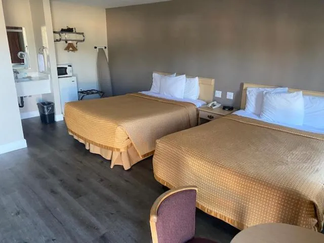 Bed in North Bay Inn Santa Rosa