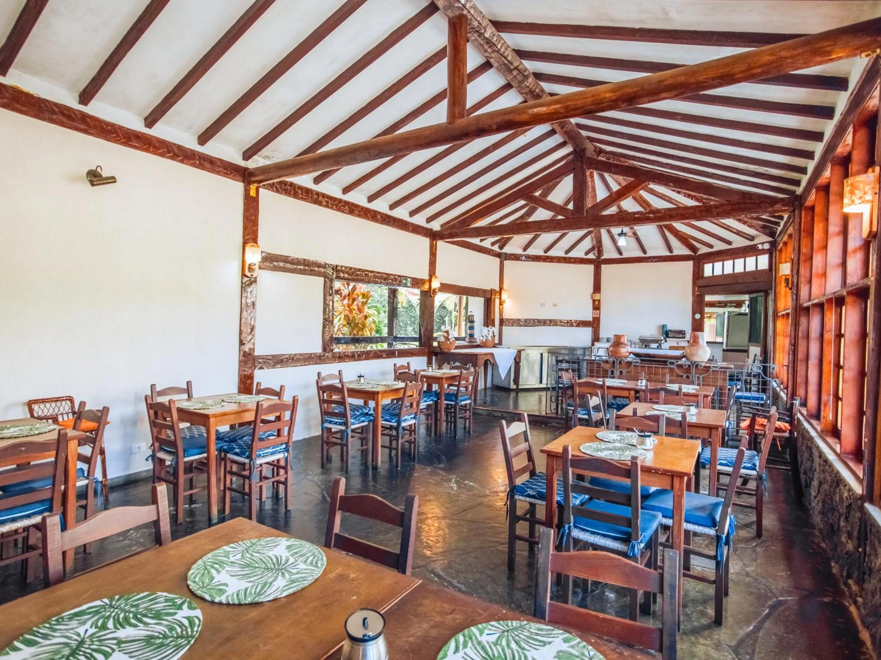 Restaurant/places to eat in VELINN Pousada dos Marinheiros