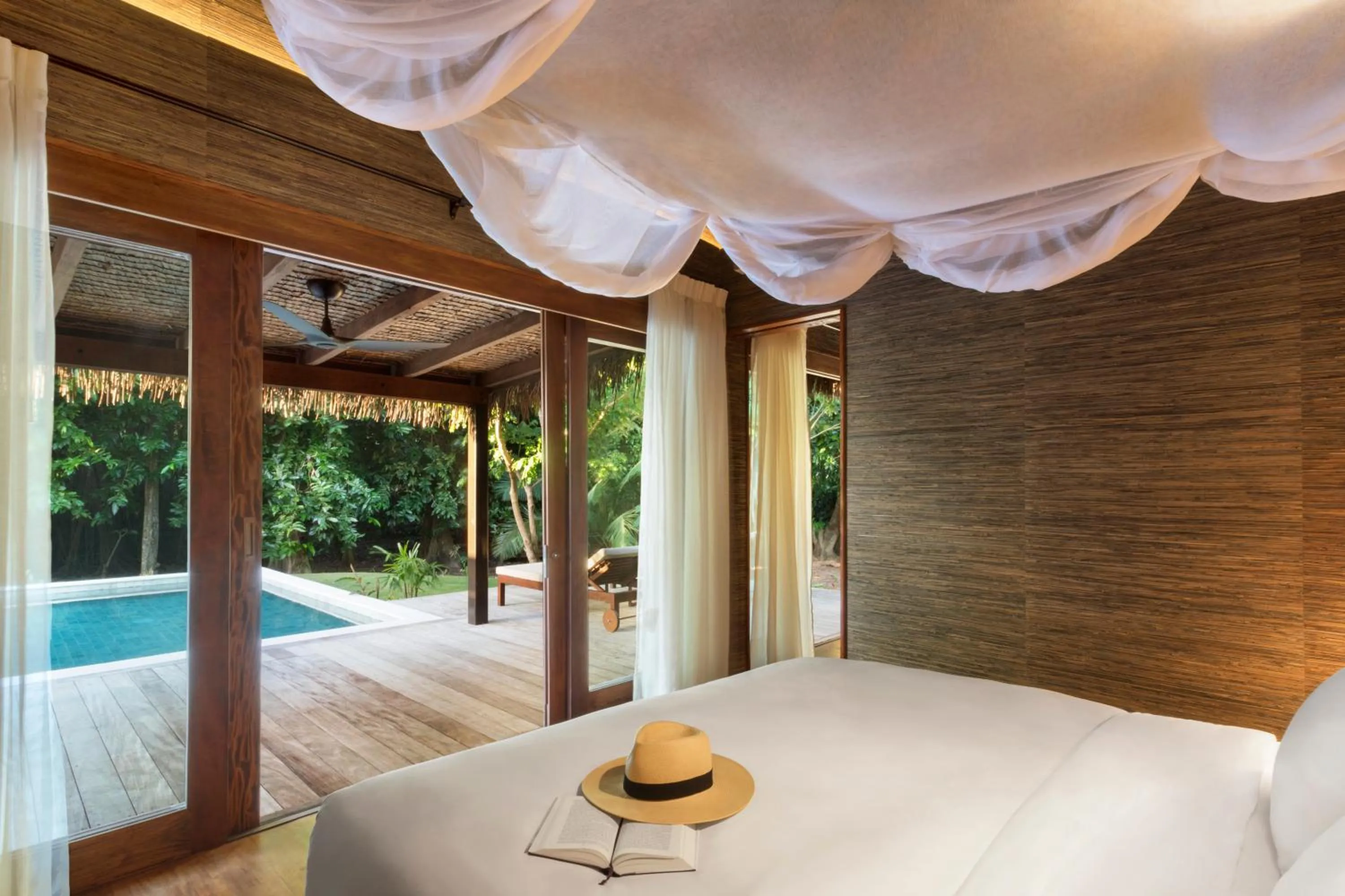 Bedroom, Bed in Six Senses Fiji