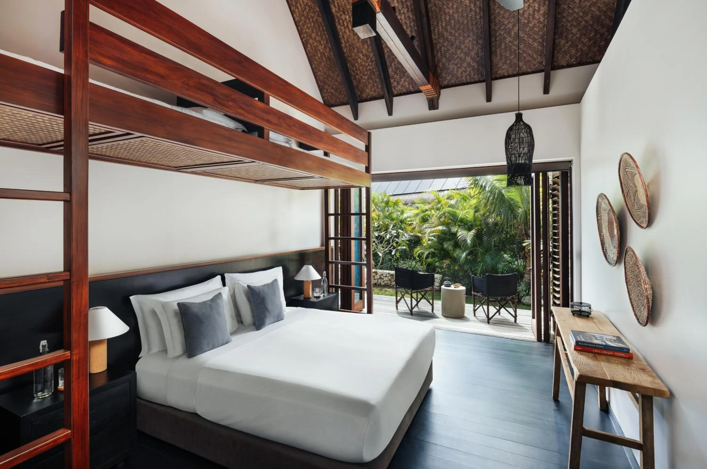 Bedroom, Bed in Six Senses Fiji