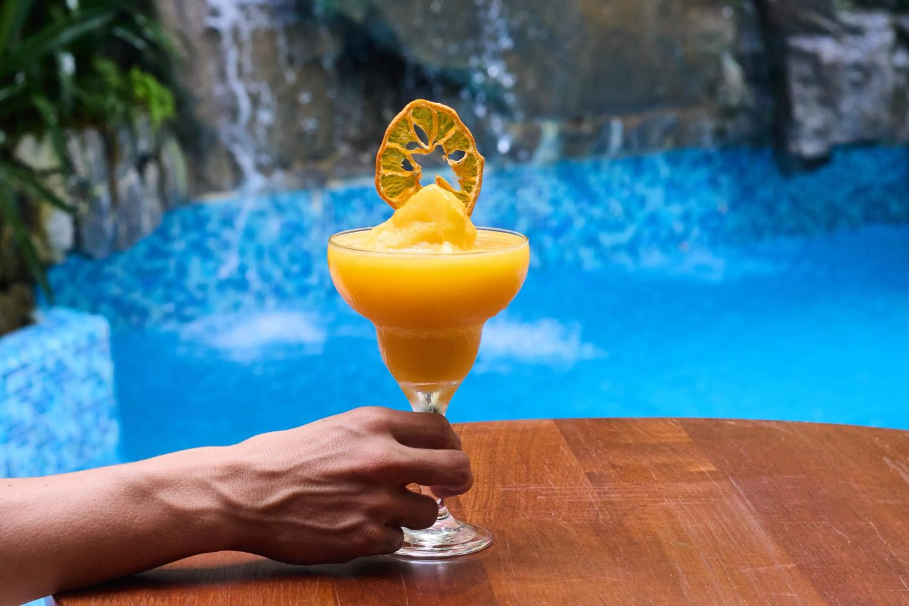 Swimming pool in El Dorado Classic Hotel