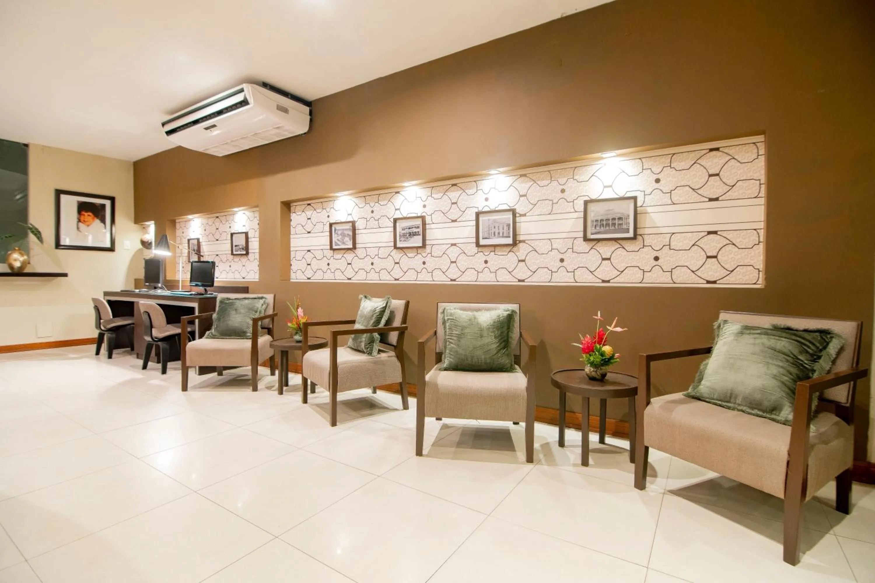 Lobby or reception in El Dorado Classic Hotel