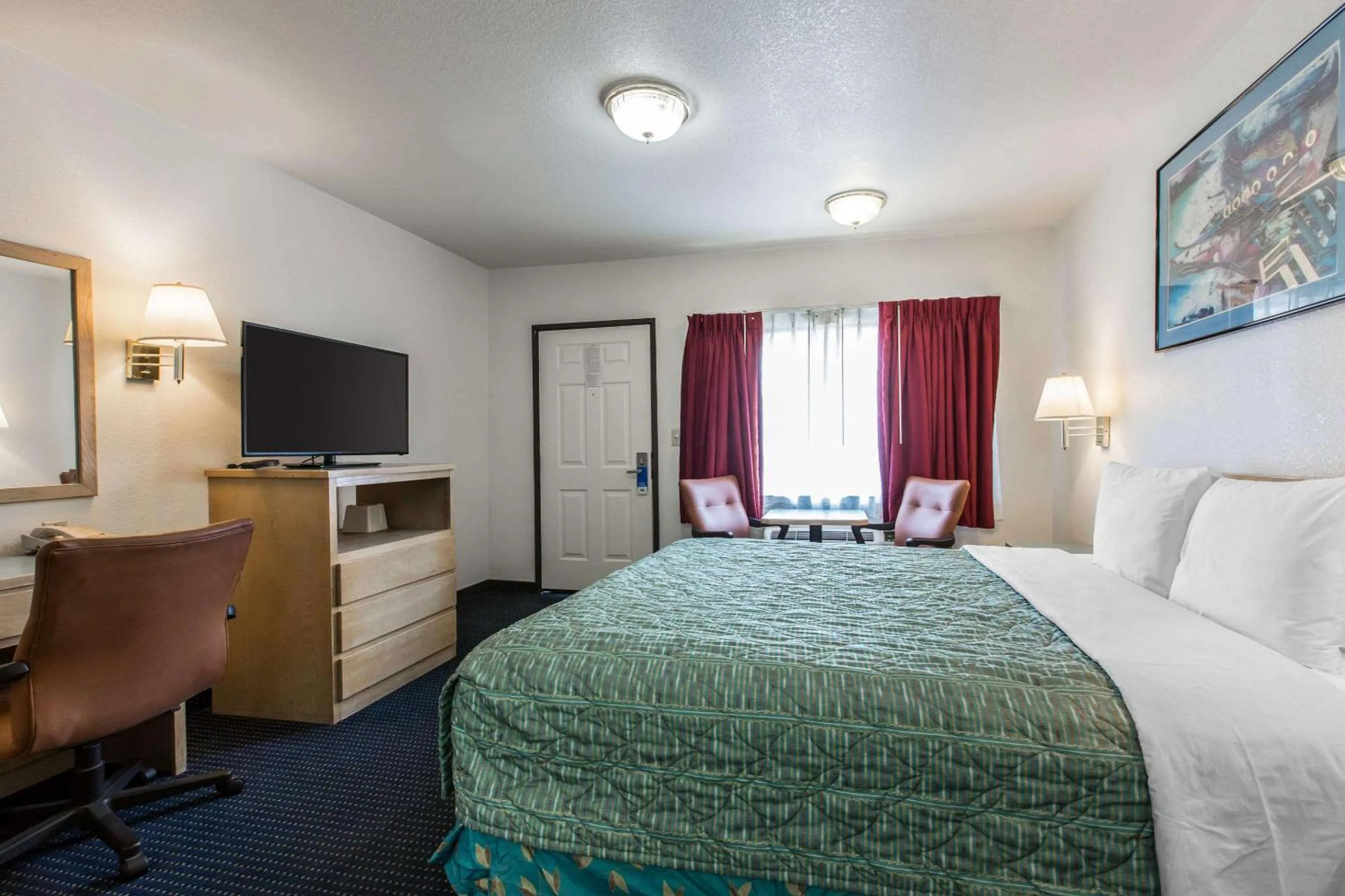 Bedroom, Bed in Rodeway Inn Beaumont