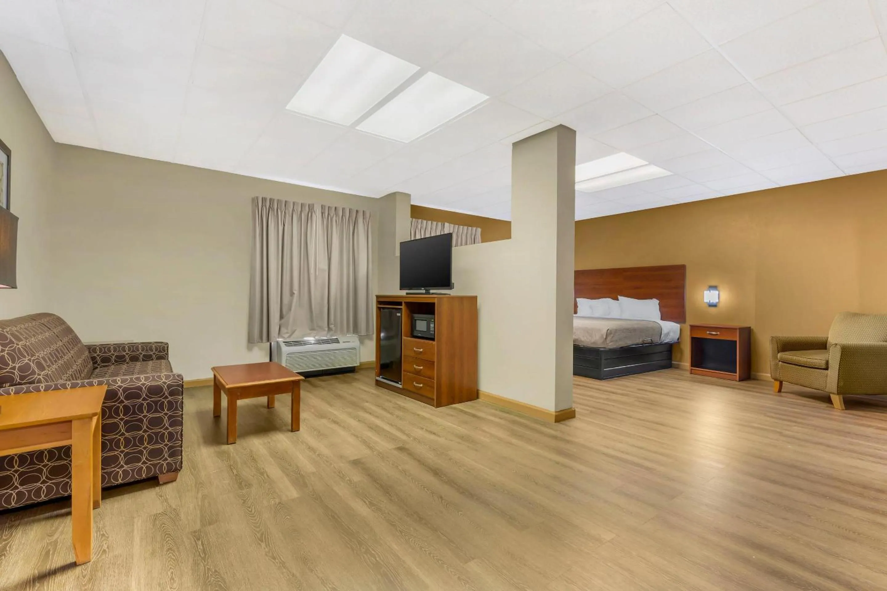 Bedroom, Bed in Quality Inn Lumberton North