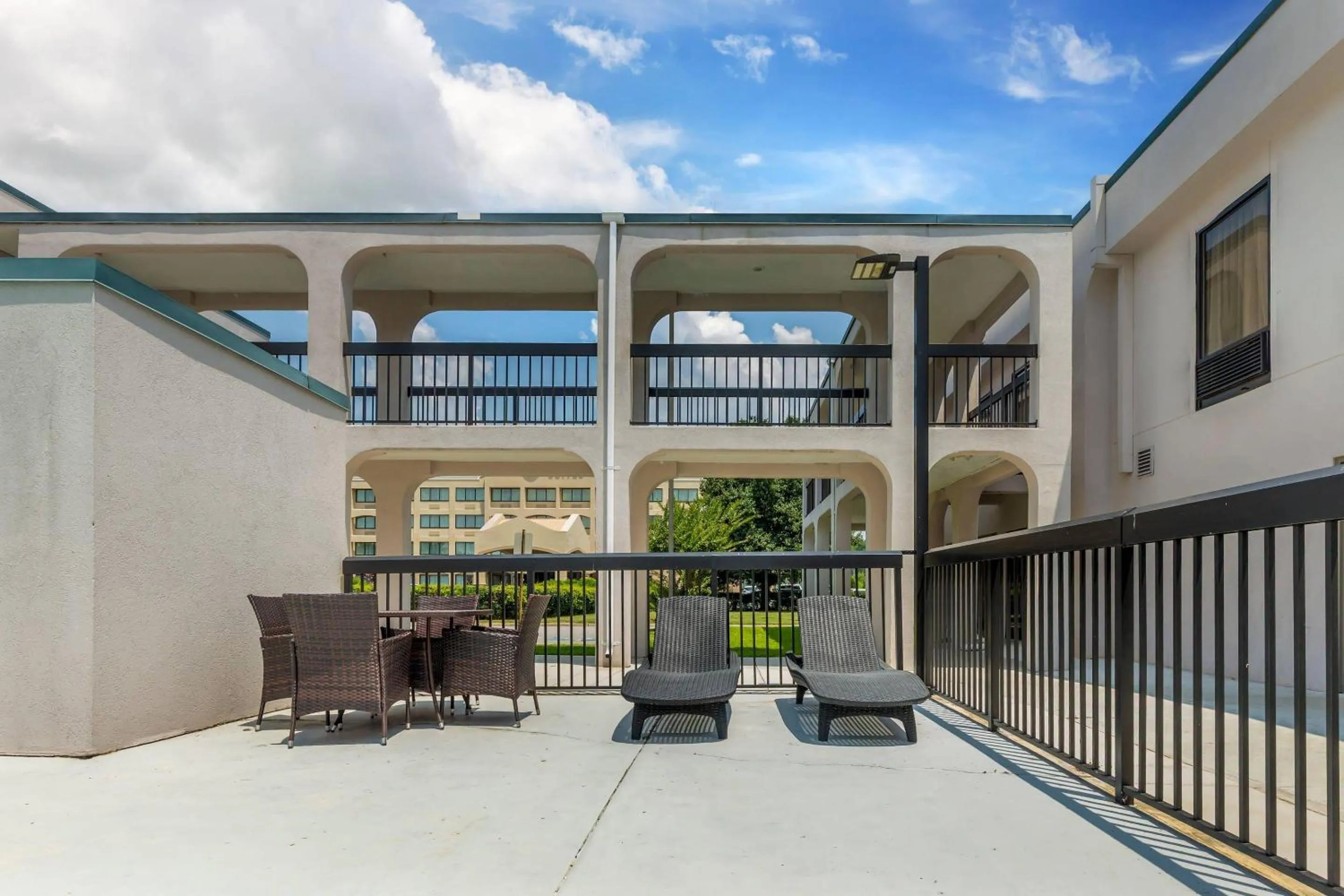Swimming pool in Quality Inn Lumberton North