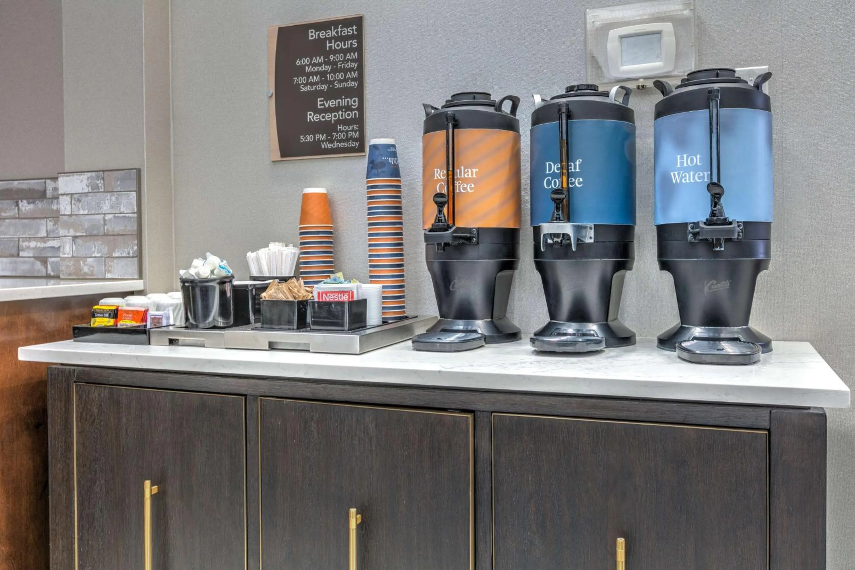 Dining area in Homewood Suites - Rock Springs