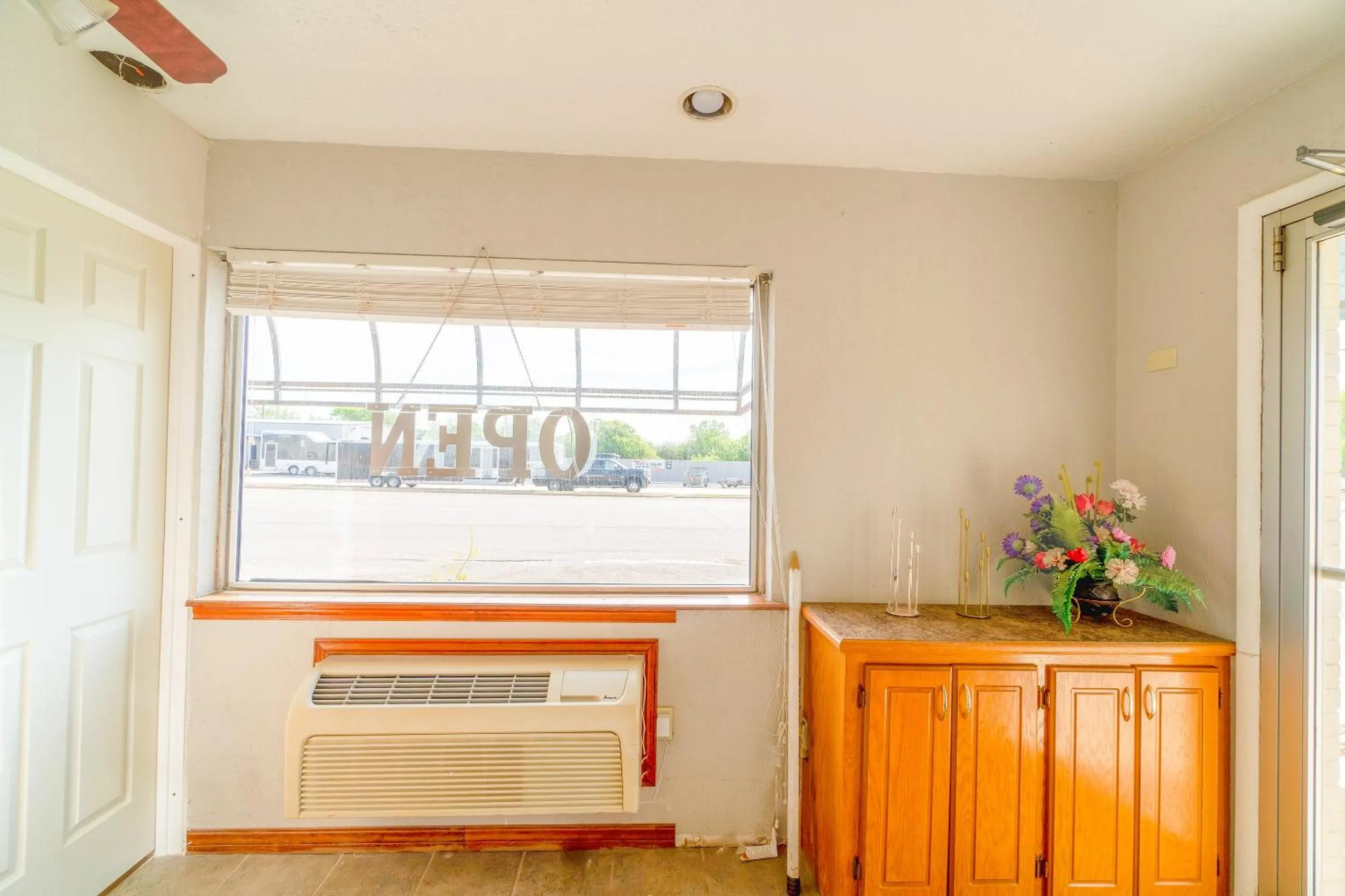 Lobby or reception in Budget Inn by OYO Frederick US-183