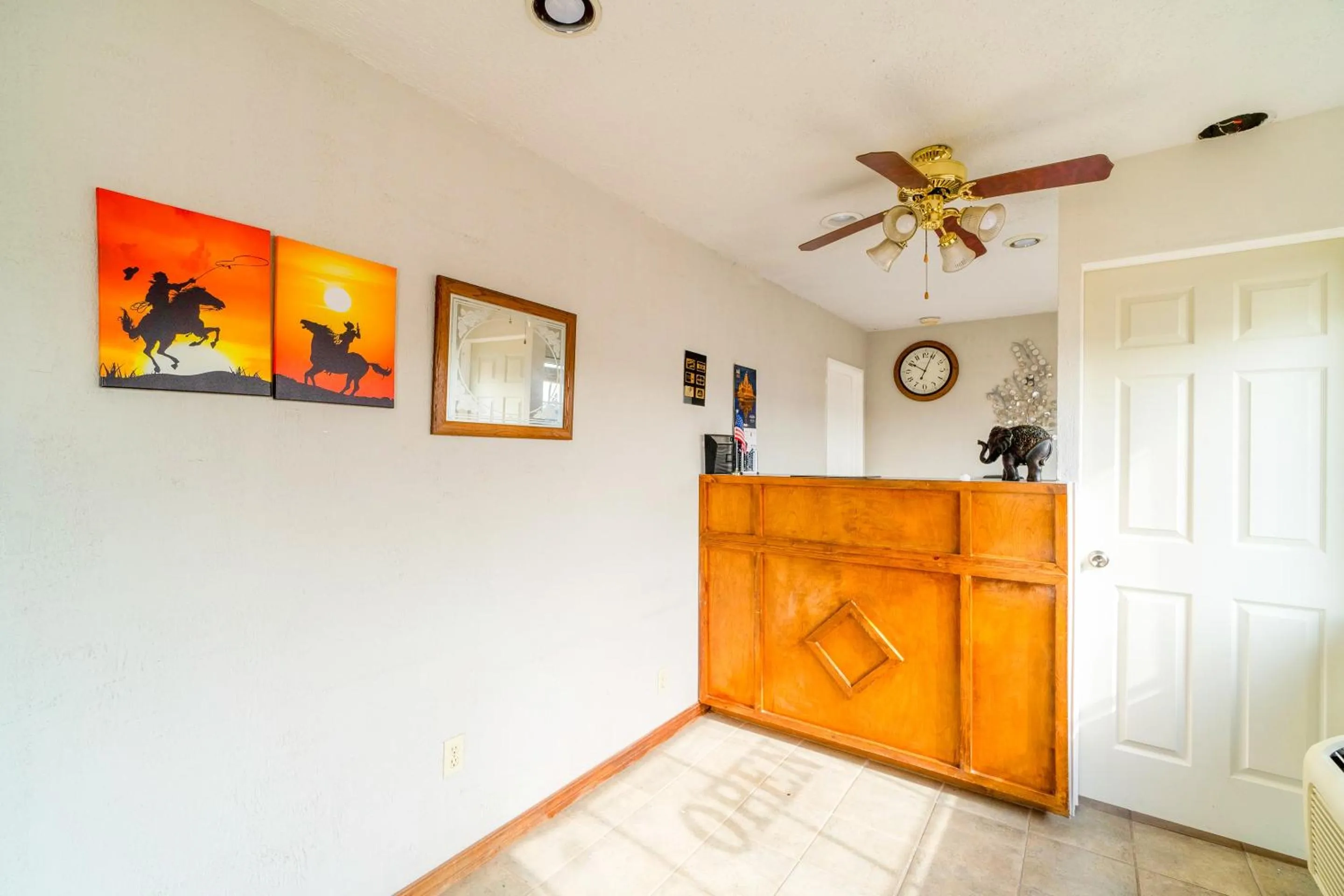 Lobby or reception in Budget Inn by OYO Frederick US-183