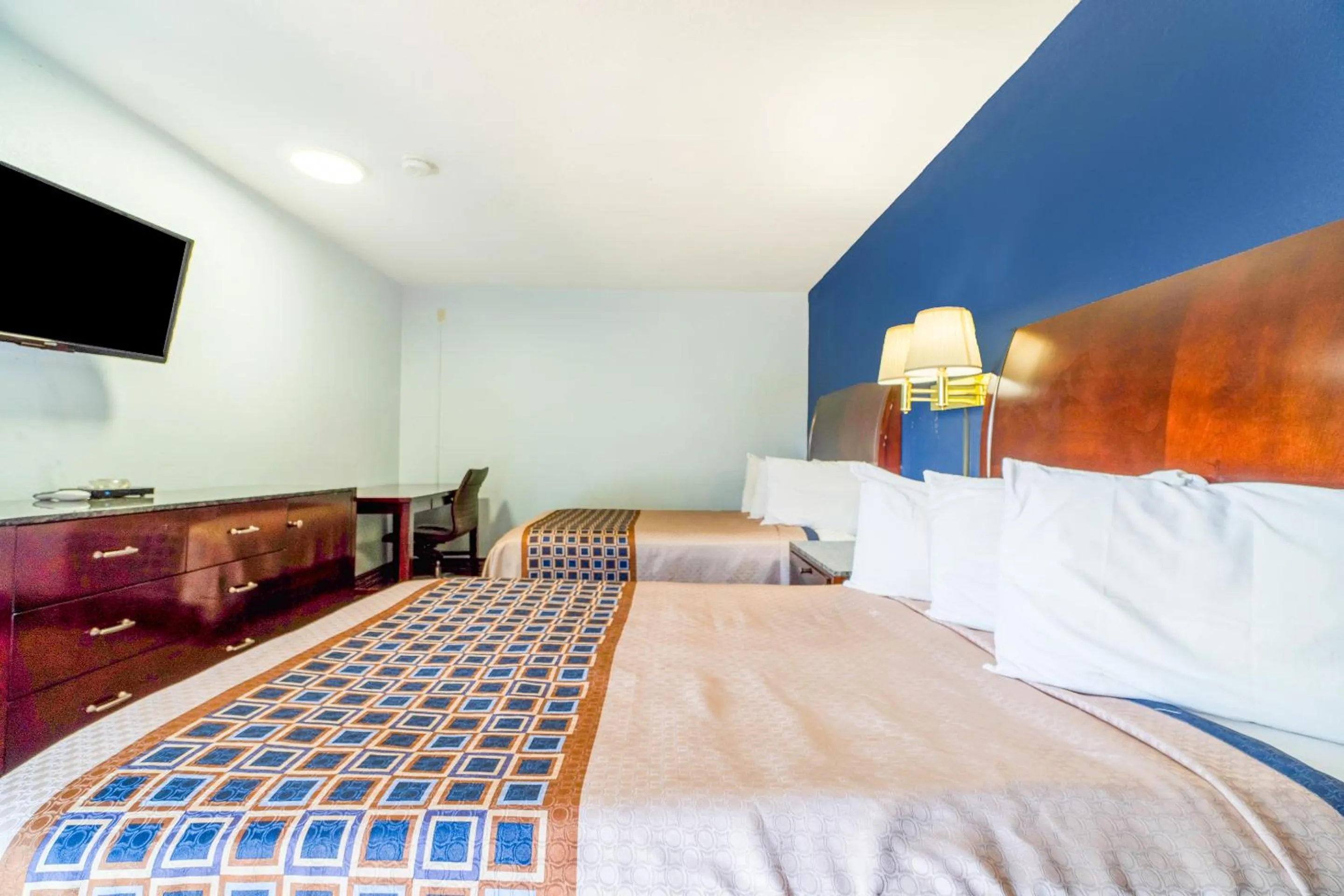 Bedroom, Bed in Budget Inn by OYO Frederick US-183