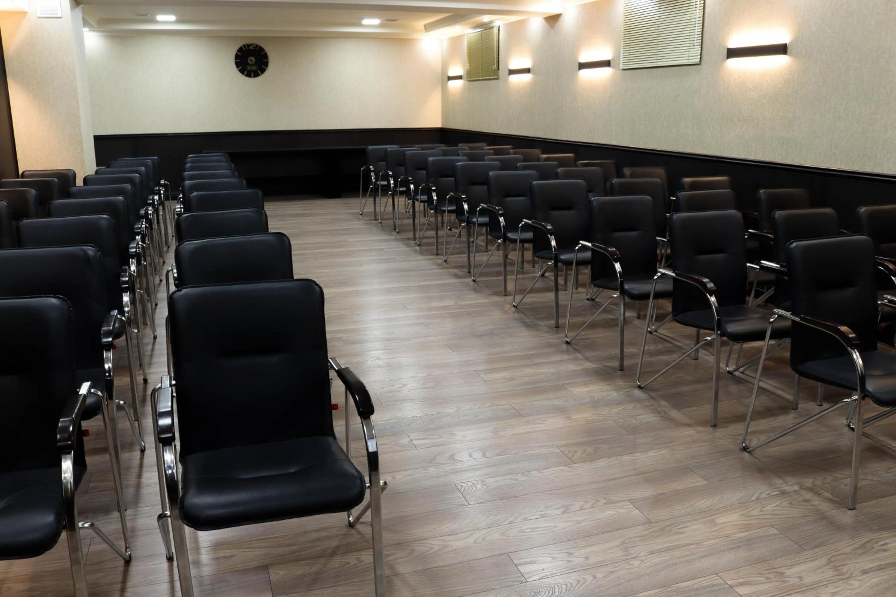 Business facilities in De'Mar Hotel