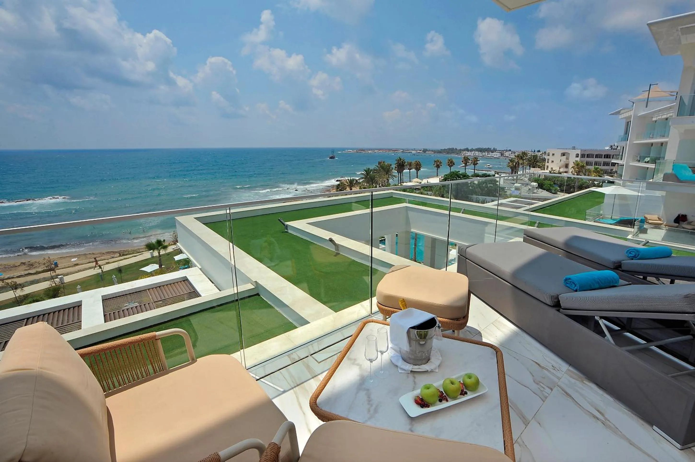 Sea view in Amavi, MadeForTwo Hotels - Paphos