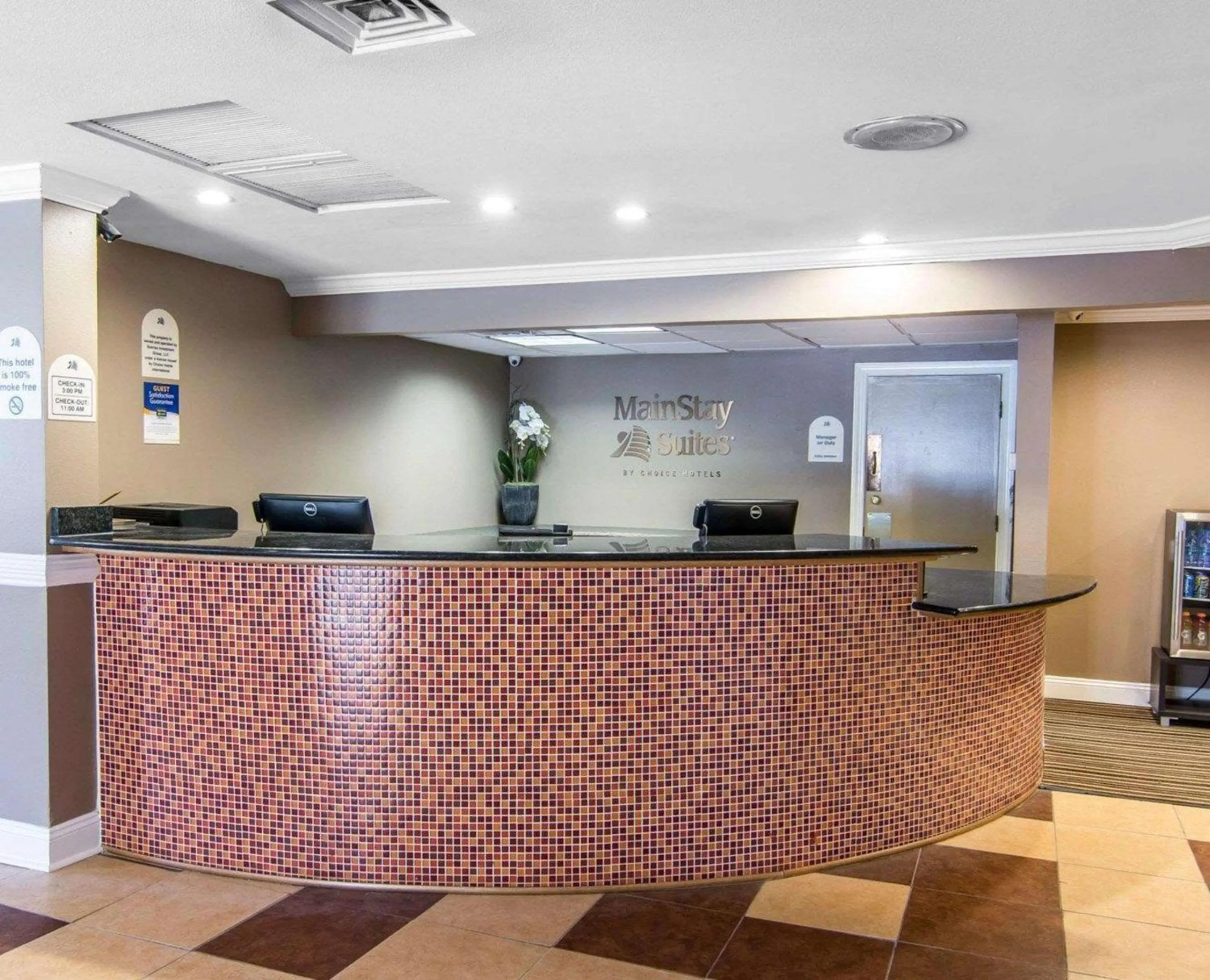 Lobby or reception in MainStay Suites Williamsburg Historic Area