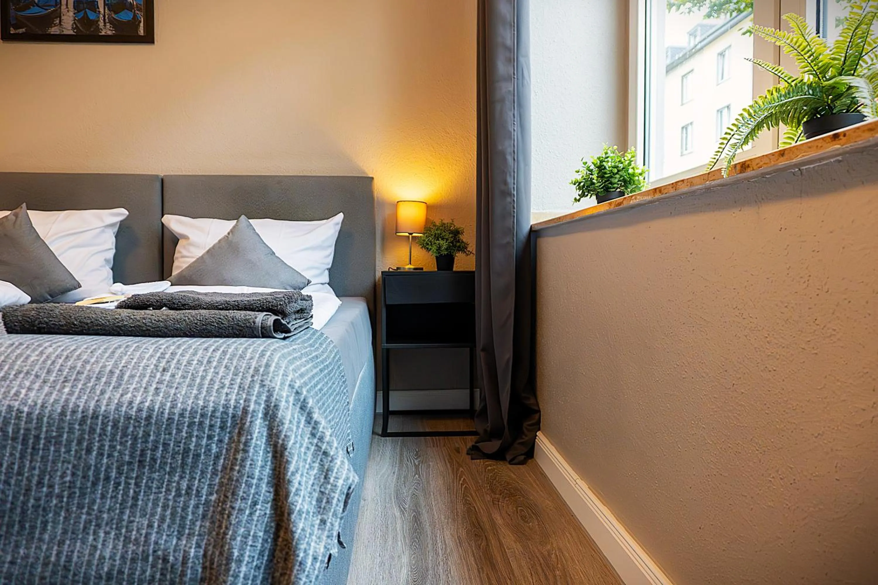 Bed in LiRo Apartments Jägerstrasse Krefeld