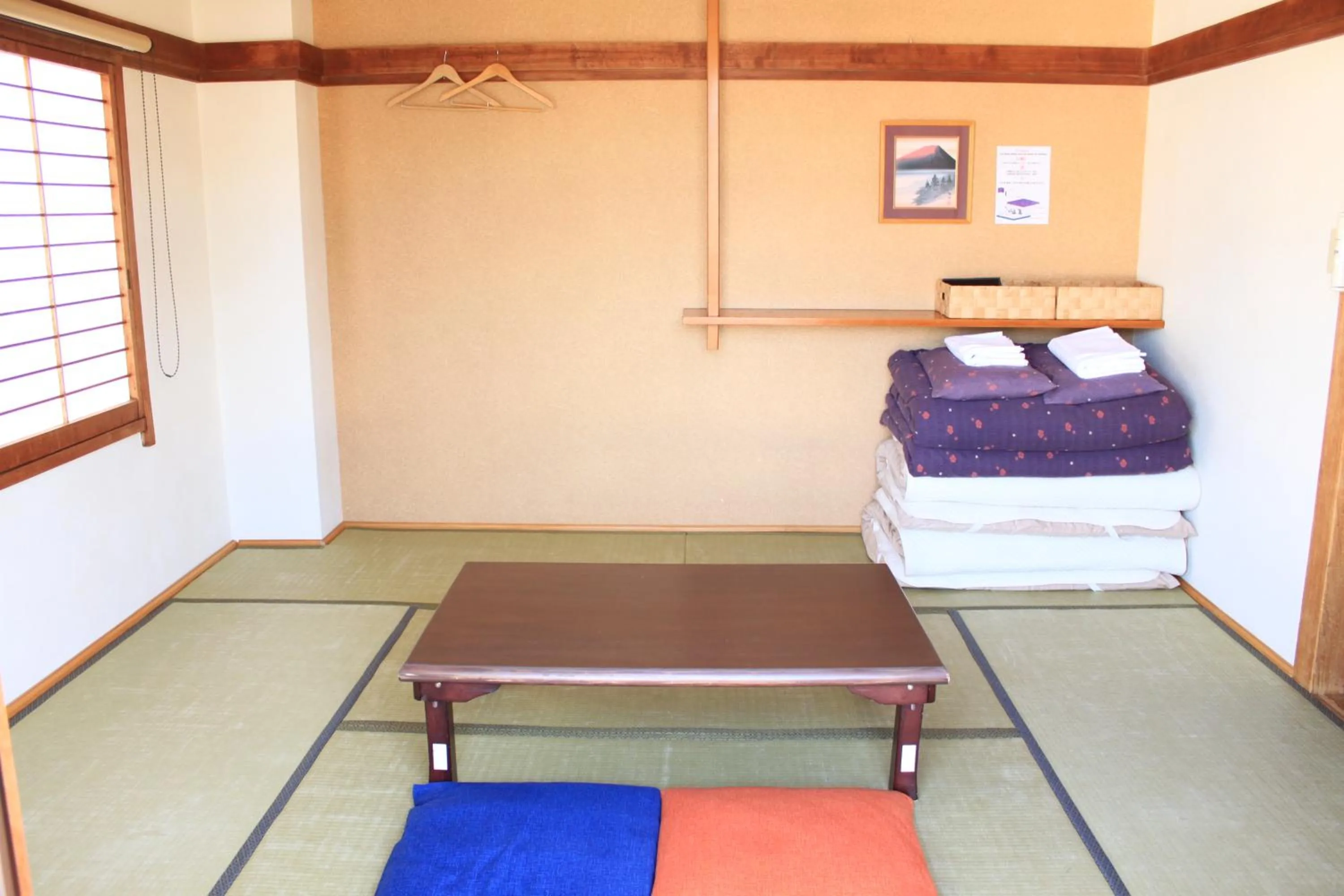 Photo of the whole room, Bed in K's House MtFuji -ケイズハウスMt富士- Travelers Hostel- Lake Kawaguchiko