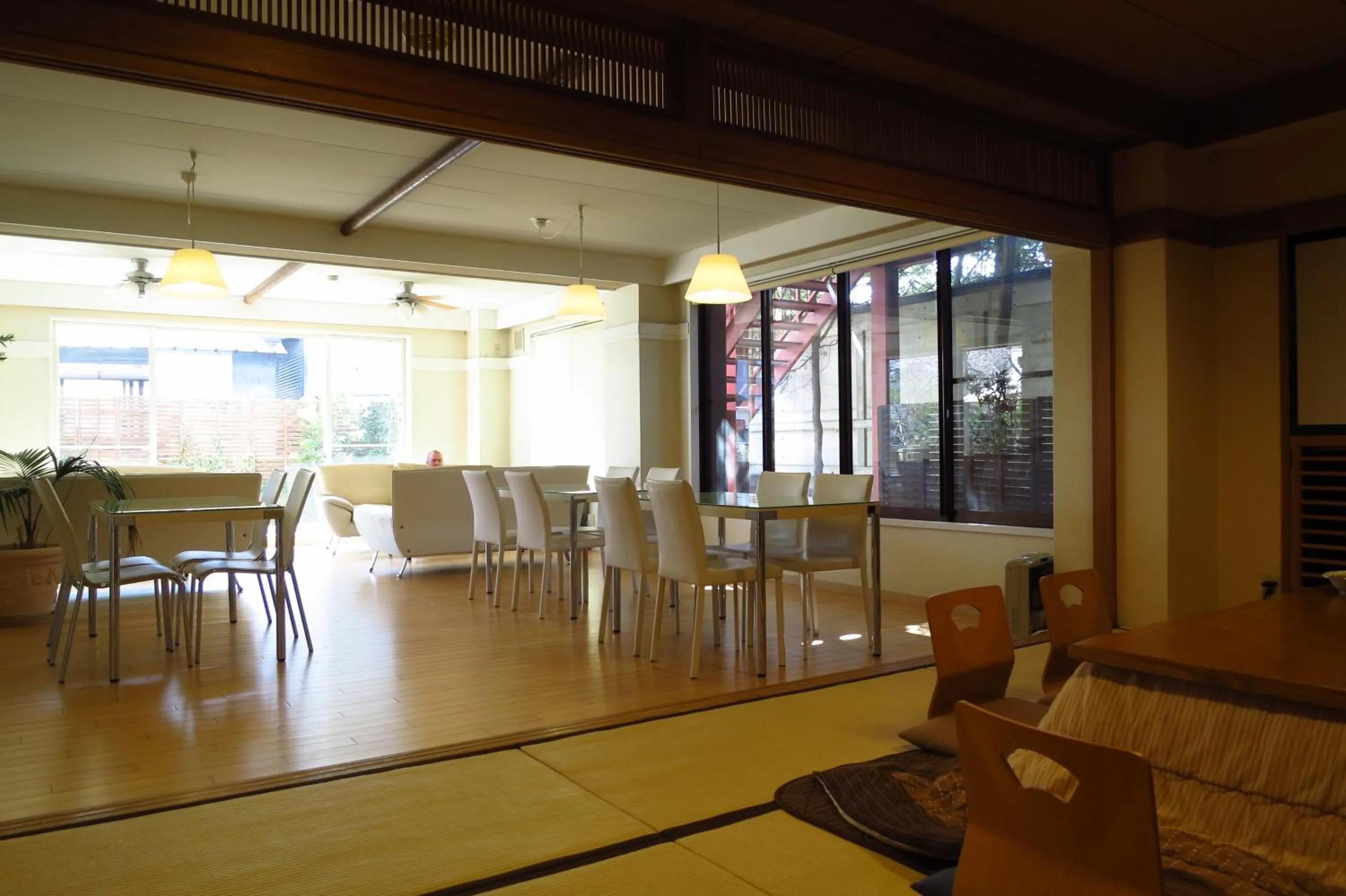 Communal lounge/ TV room in K's House MtFuji -ケイズハウスMt富士- Travelers Hostel- Lake Kawaguchiko