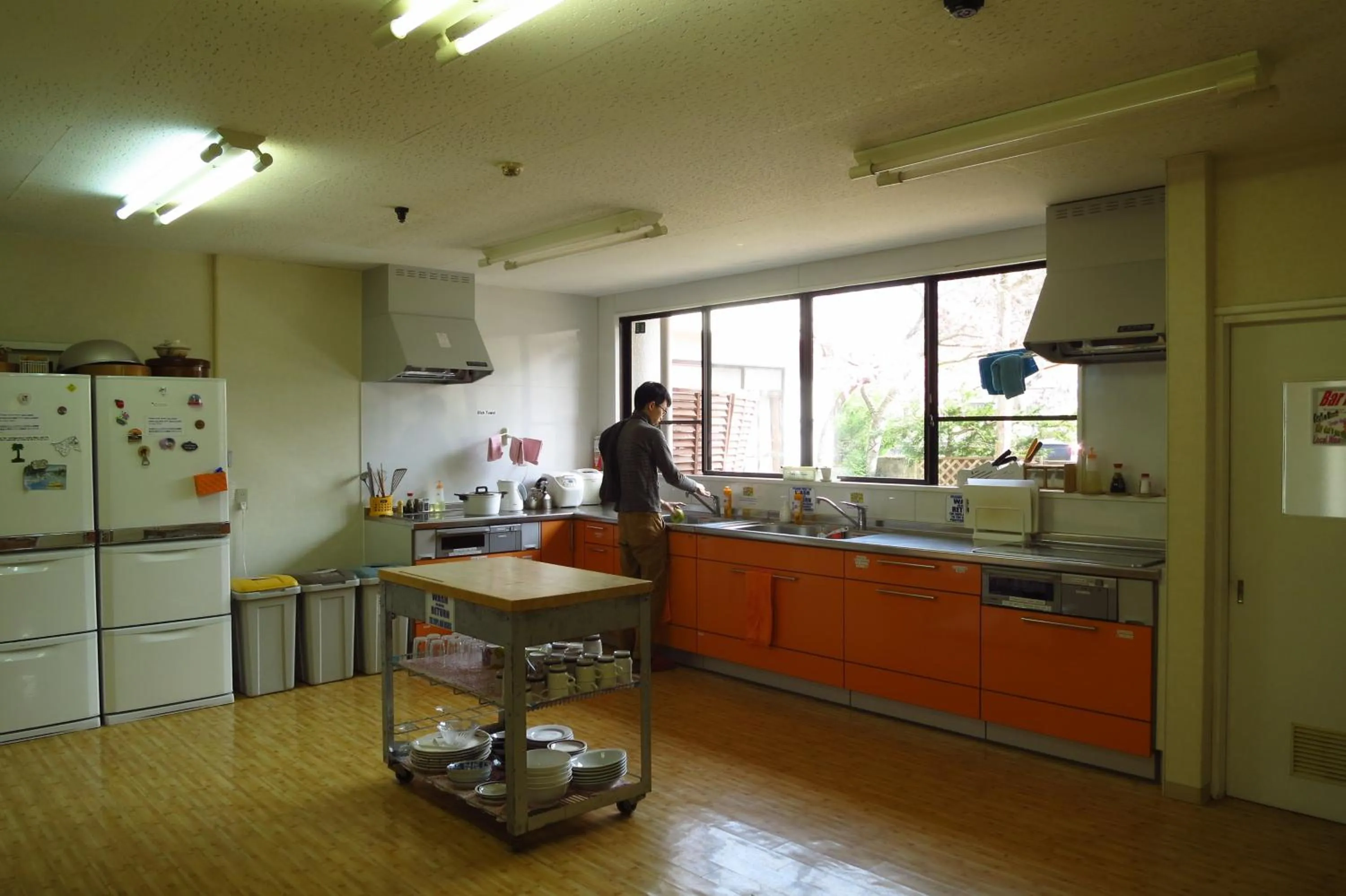 Communal kitchen in K's House MtFuji -ケイズハウスMt富士- Travelers Hostel- Lake Kawaguchiko