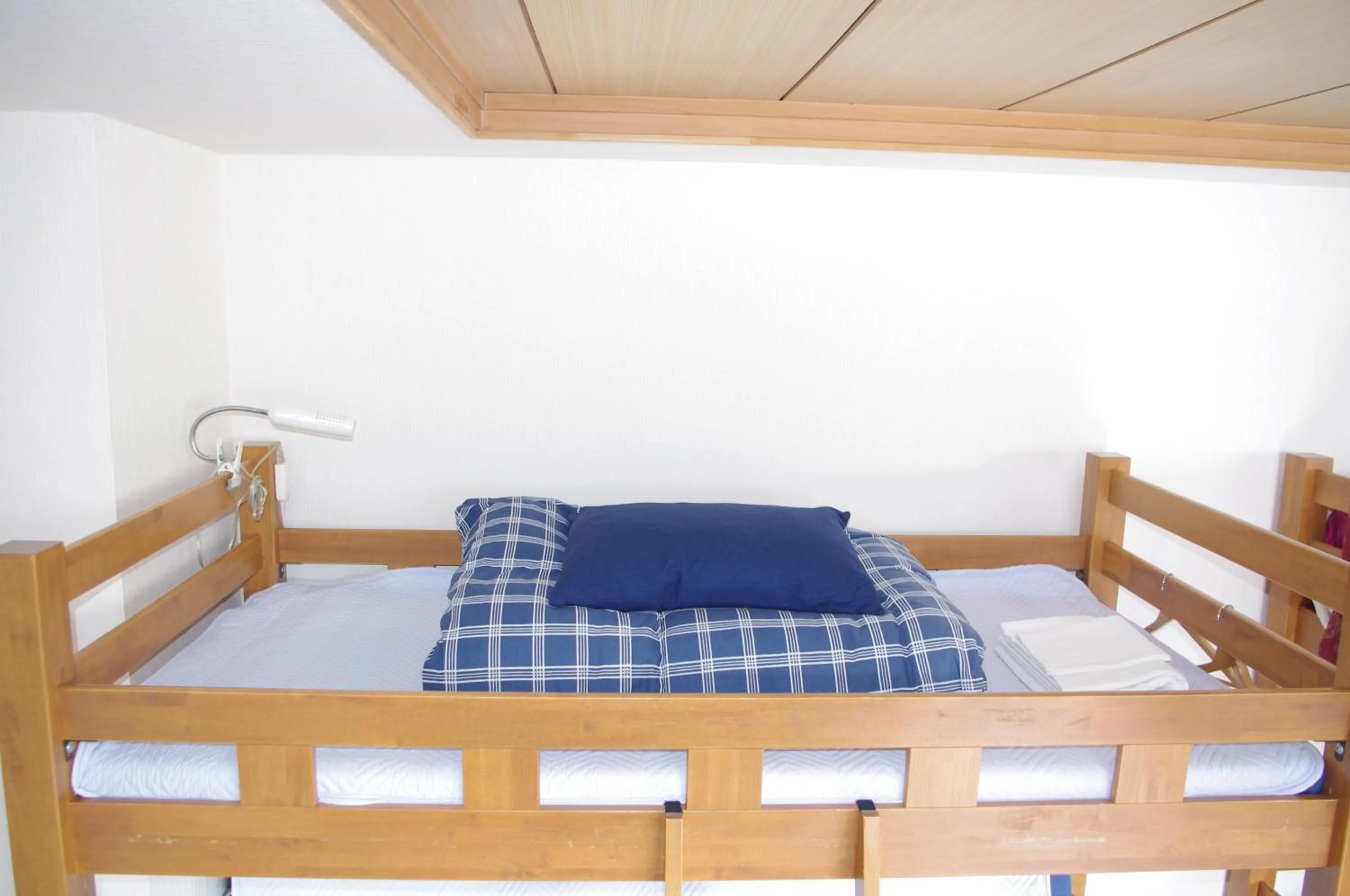 bunk bed, Bed in K's House MtFuji -ケイズハウスMt富士- Travelers Hostel- Lake Kawaguchiko