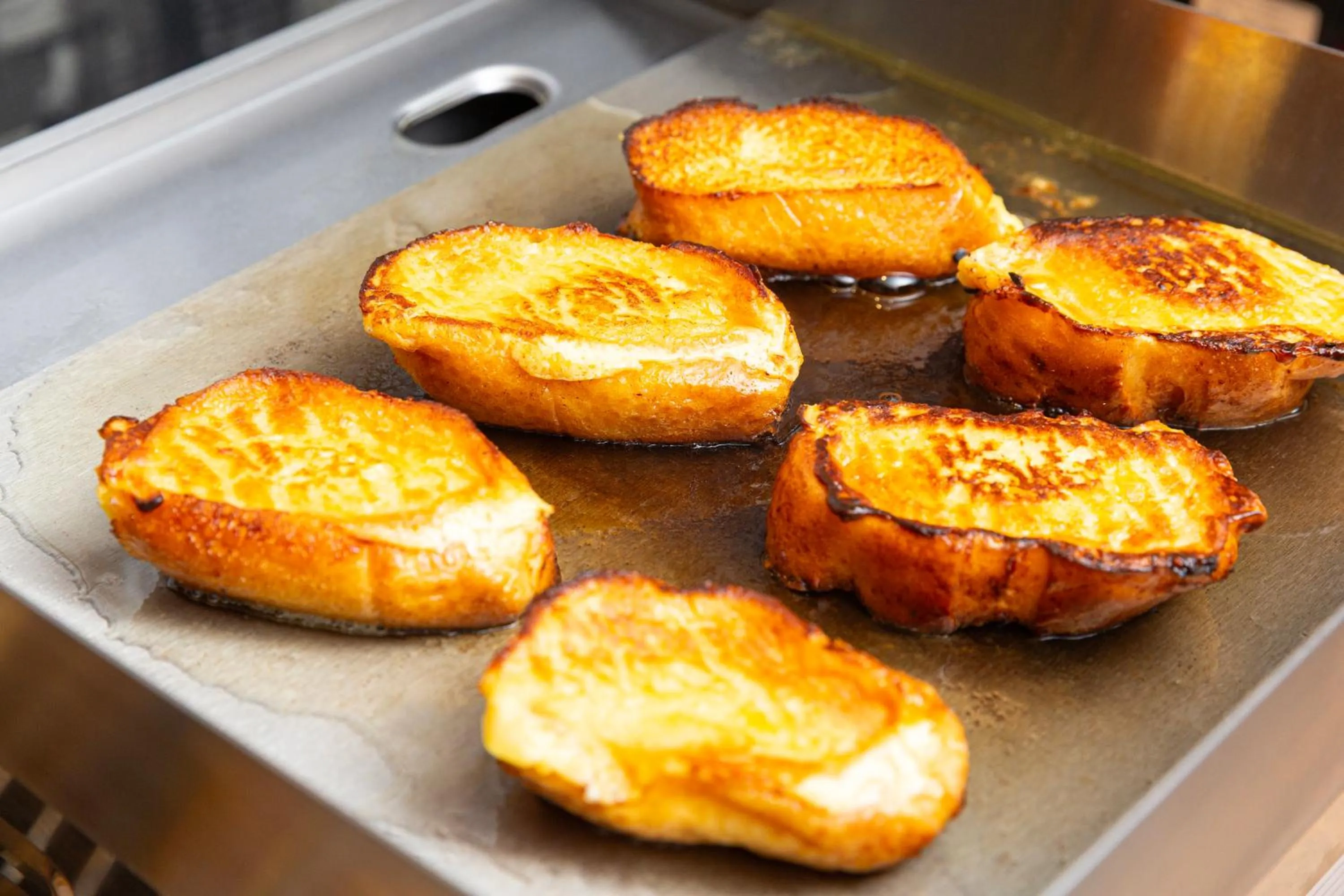 Buffet breakfast in Hotel Keihan Kyoto Hachijoguchi