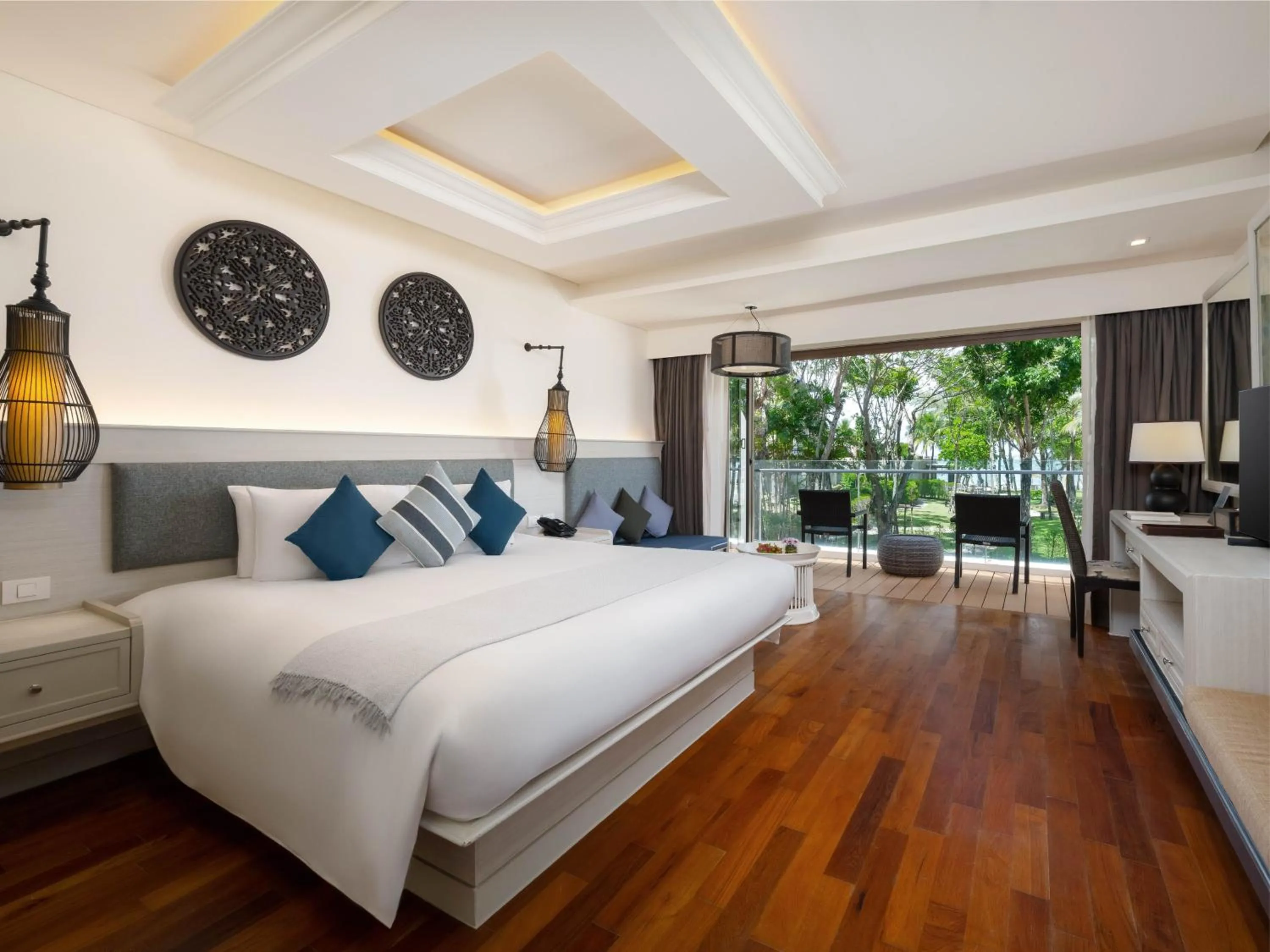 Bed in Natai Beach Resort