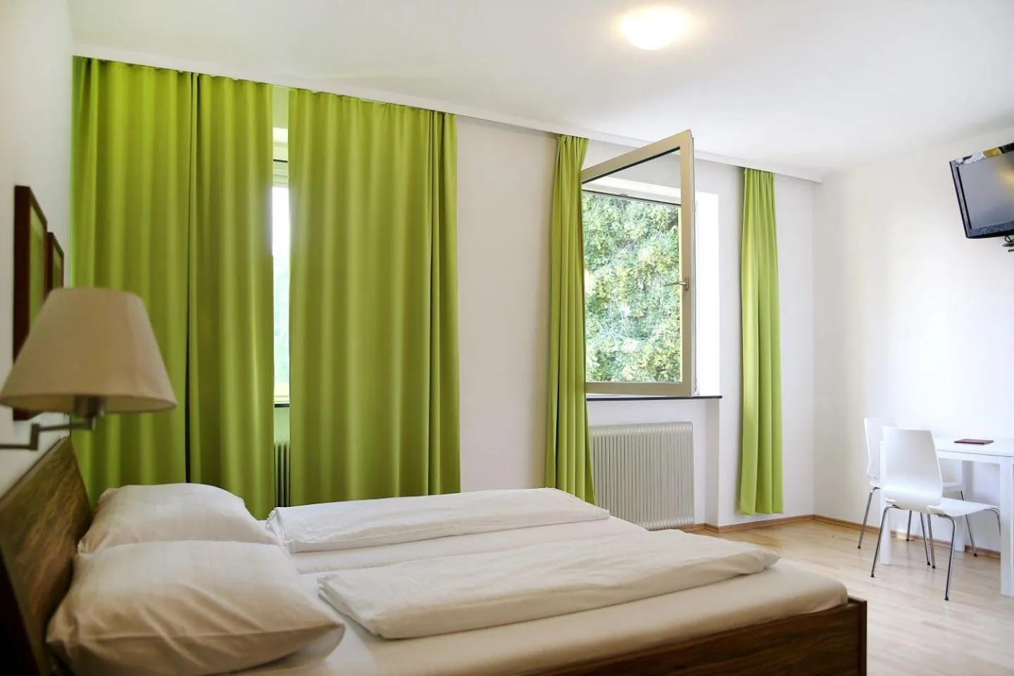 Bedroom, Bed in Hotel - Restaurant Valley Rose