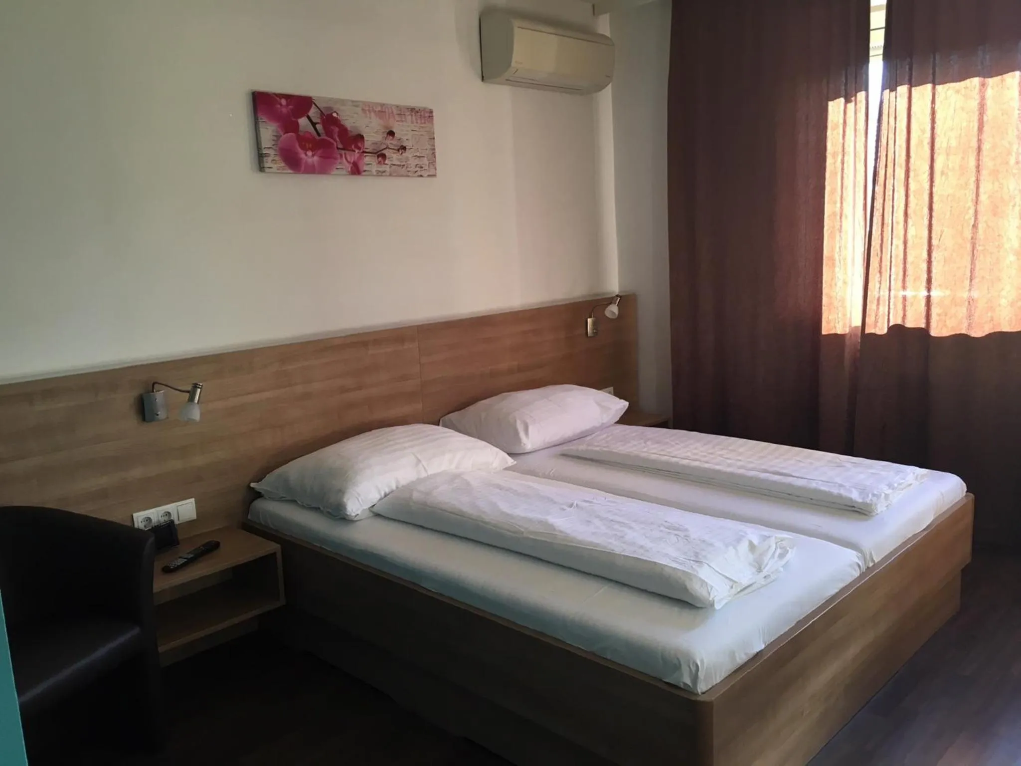 Bedroom, Bed in Hotel - Restaurant Valley Rose