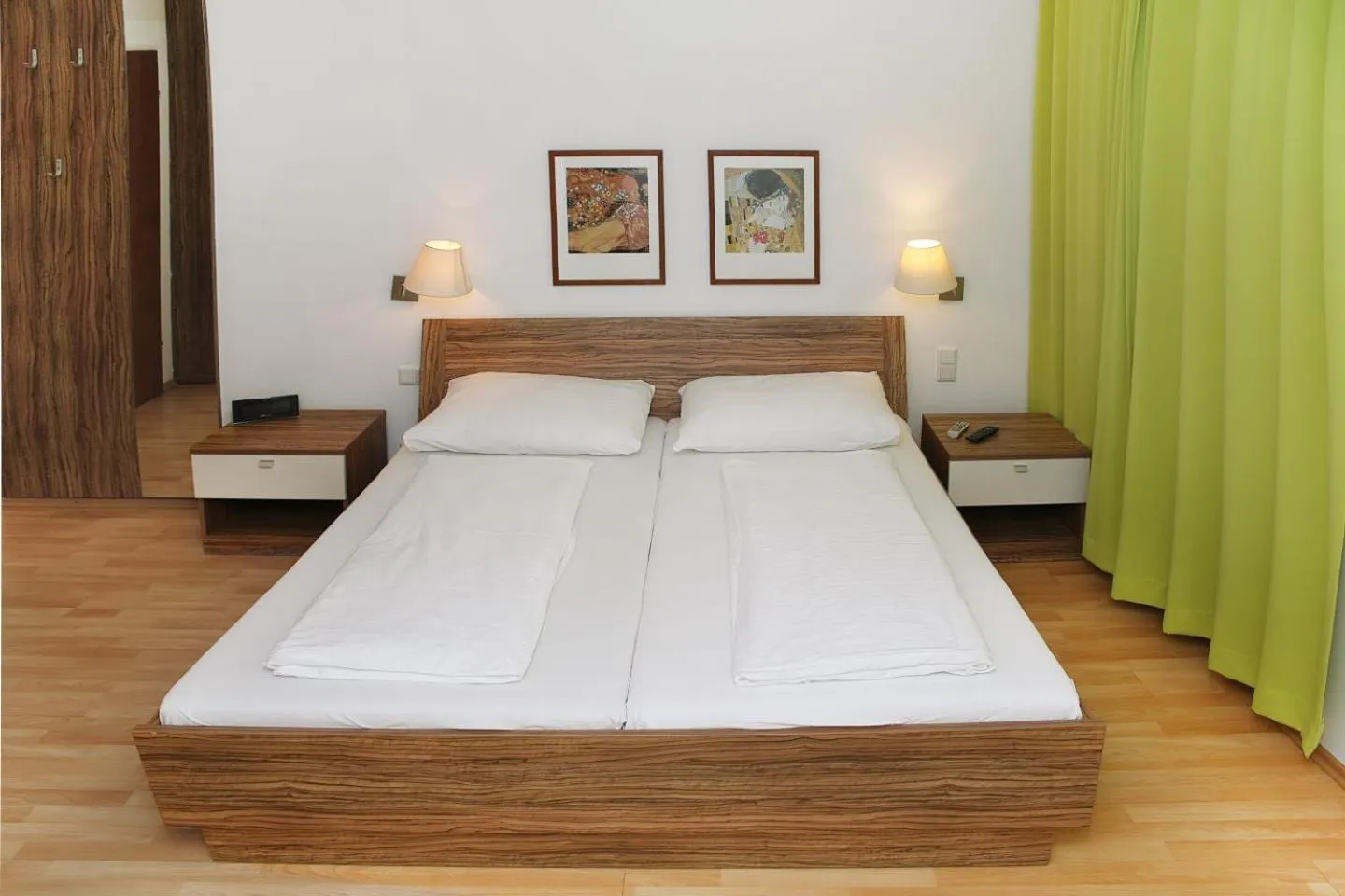 Bedroom, Bed in Hotel - Restaurant Valley Rose