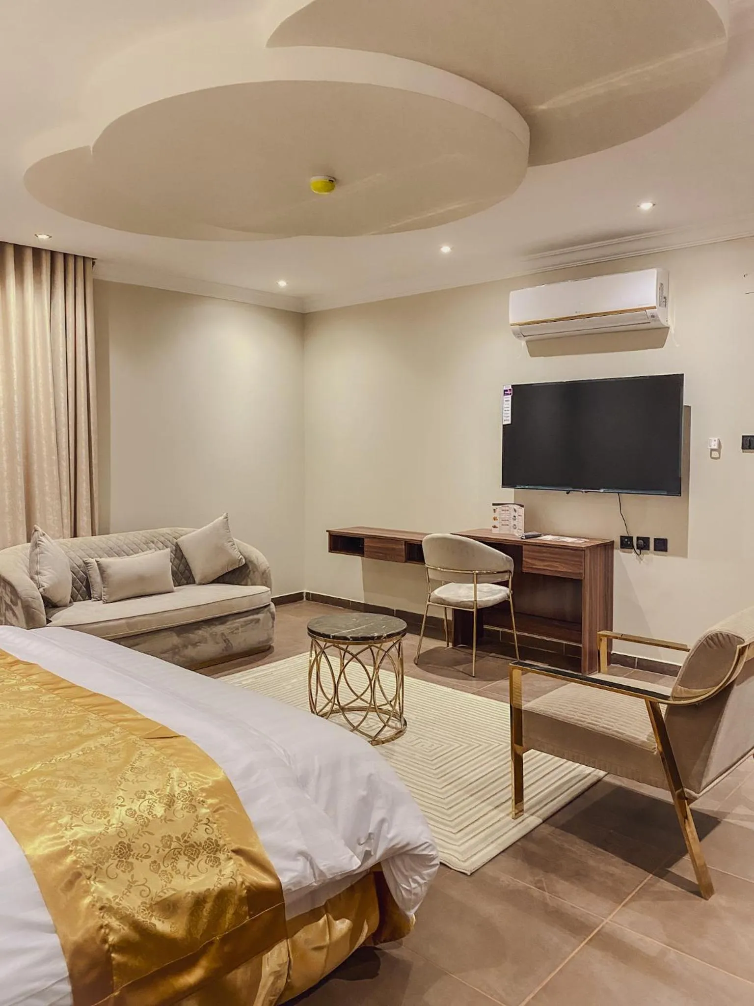 Bed in Comfort Inn Al Taawon - Family Only
