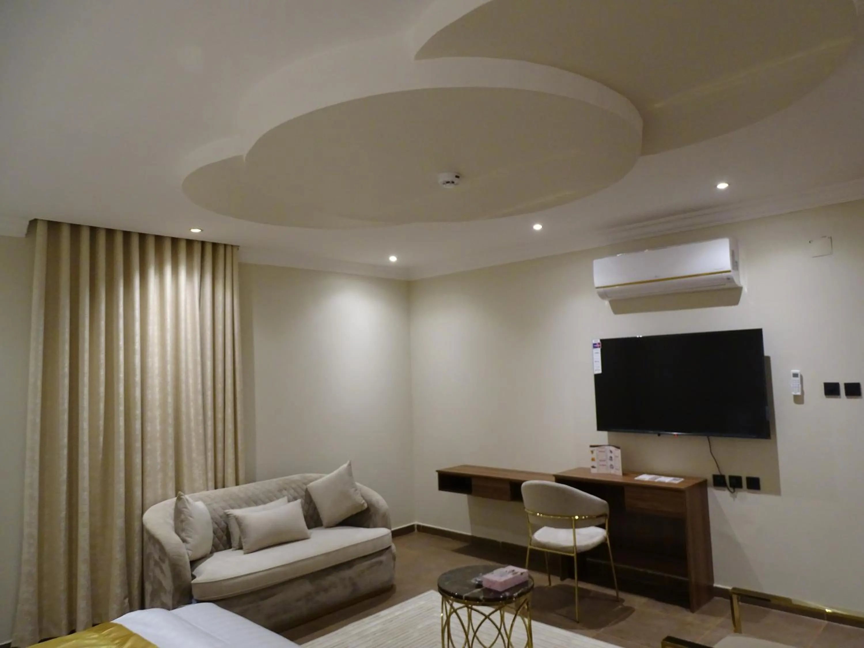 Bed in Comfort Inn Al Taawon - Family Only