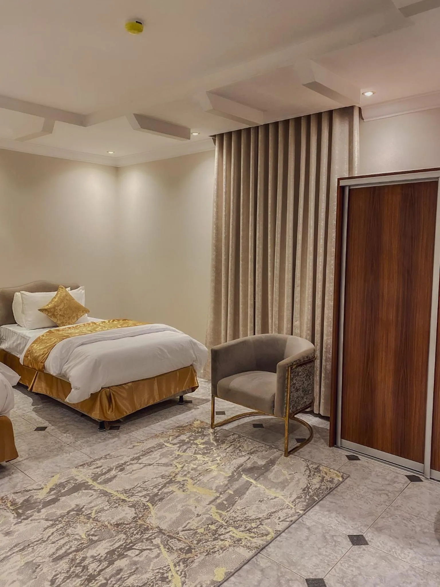 Bed in Comfort Inn Al Taawon - Family Only