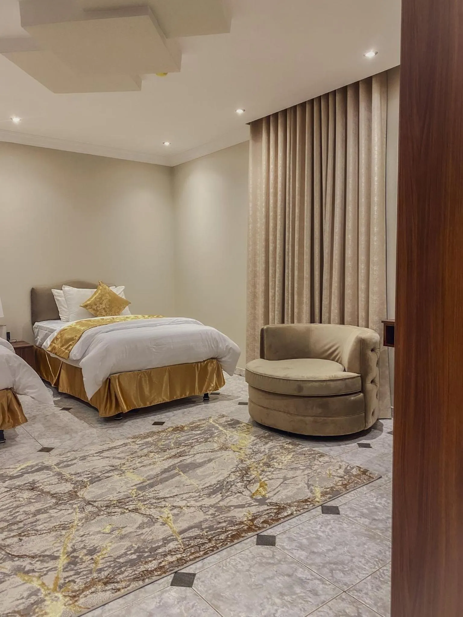 Bed in Comfort Inn Al Taawon - Family Only