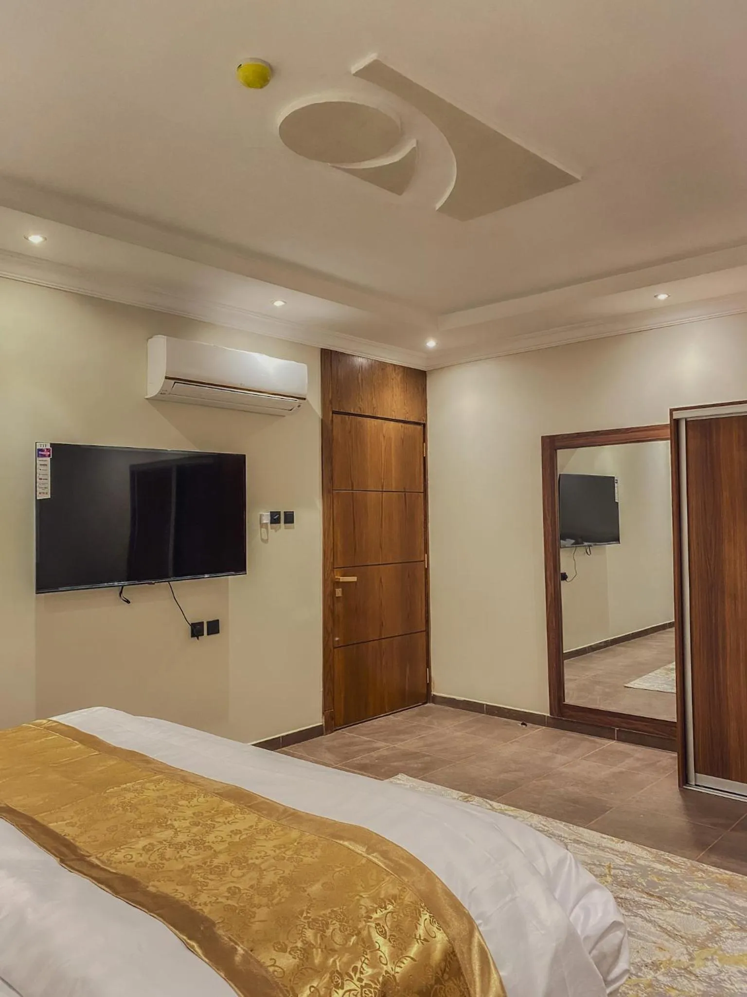 Bed in Comfort Inn Al Taawon - Family Only