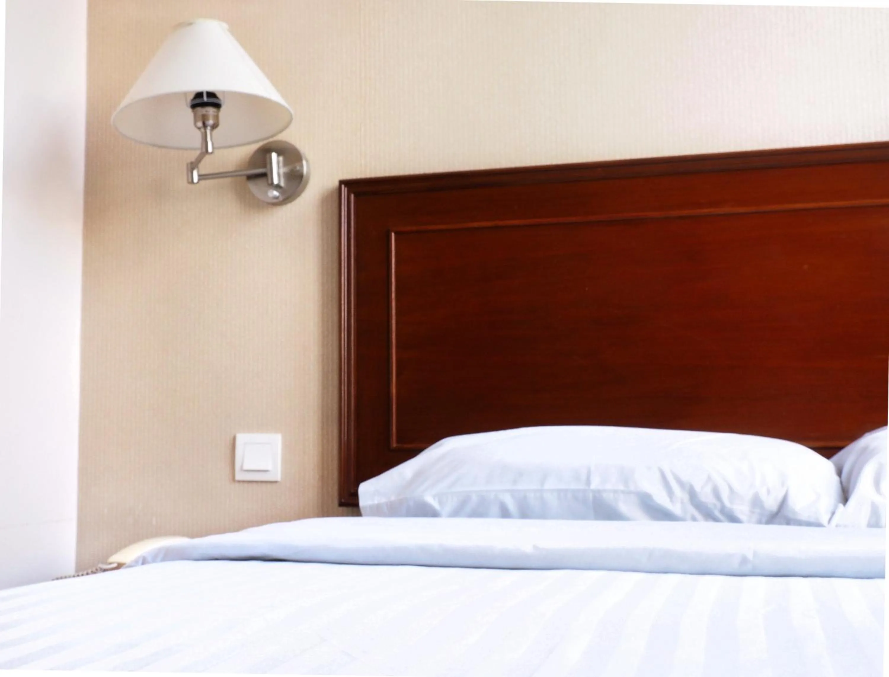 Bed in Sun Inns Hotel Subang