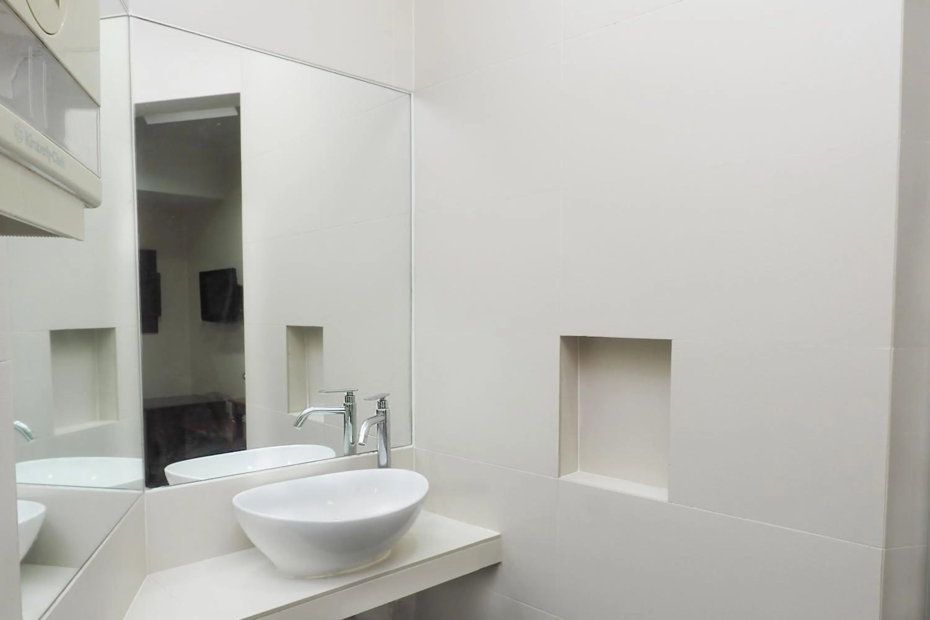 Bathroom in Sun Inns Hotel Subang