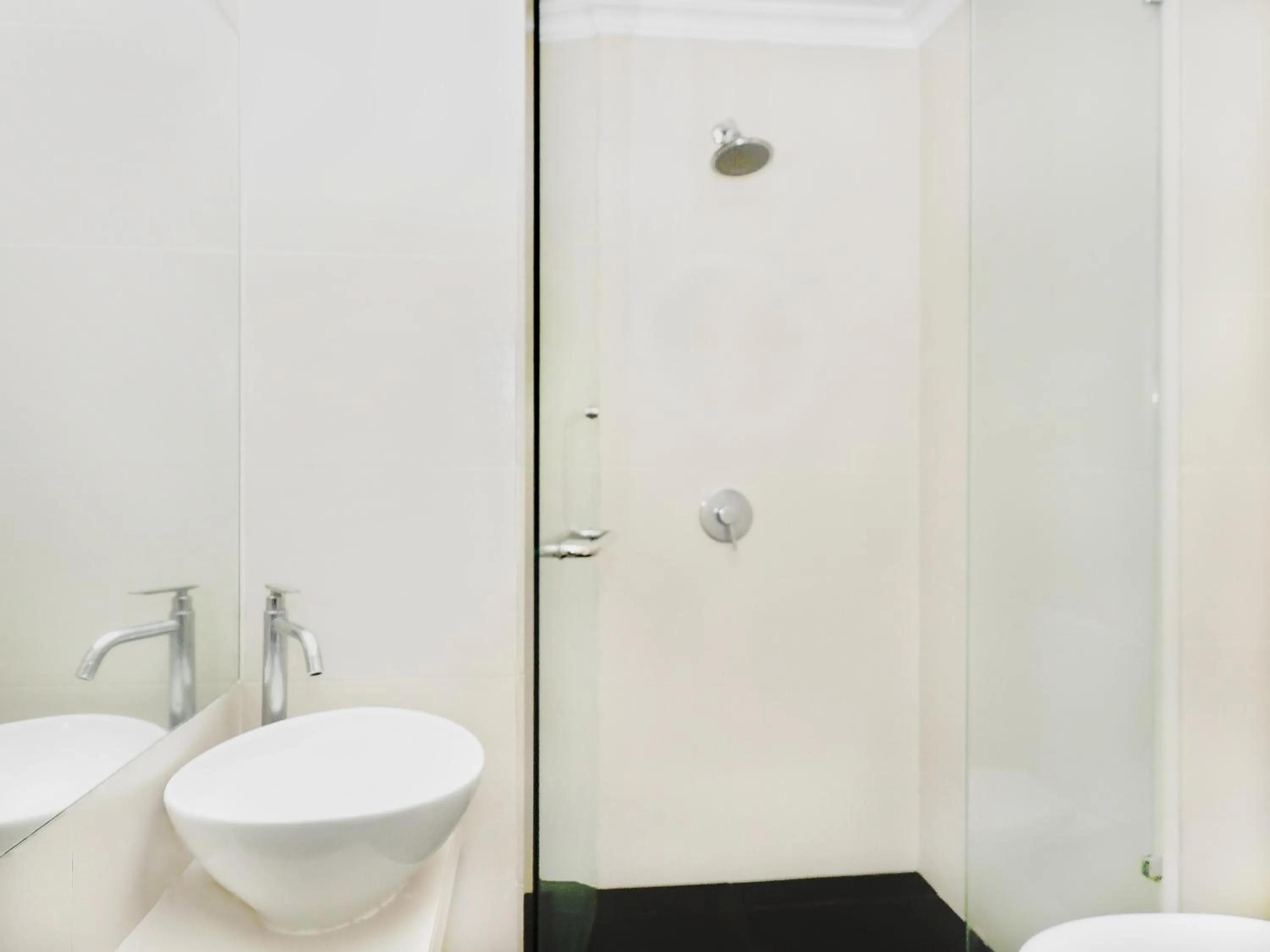 Bathroom in Sun Inns Hotel Subang