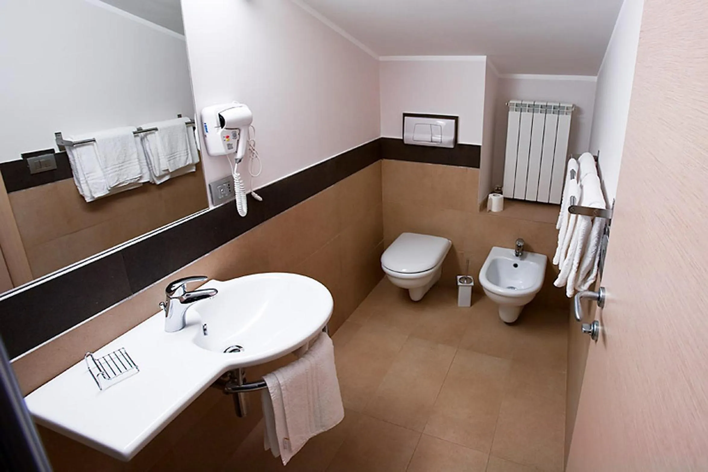 Toilet in Le Onde Resort