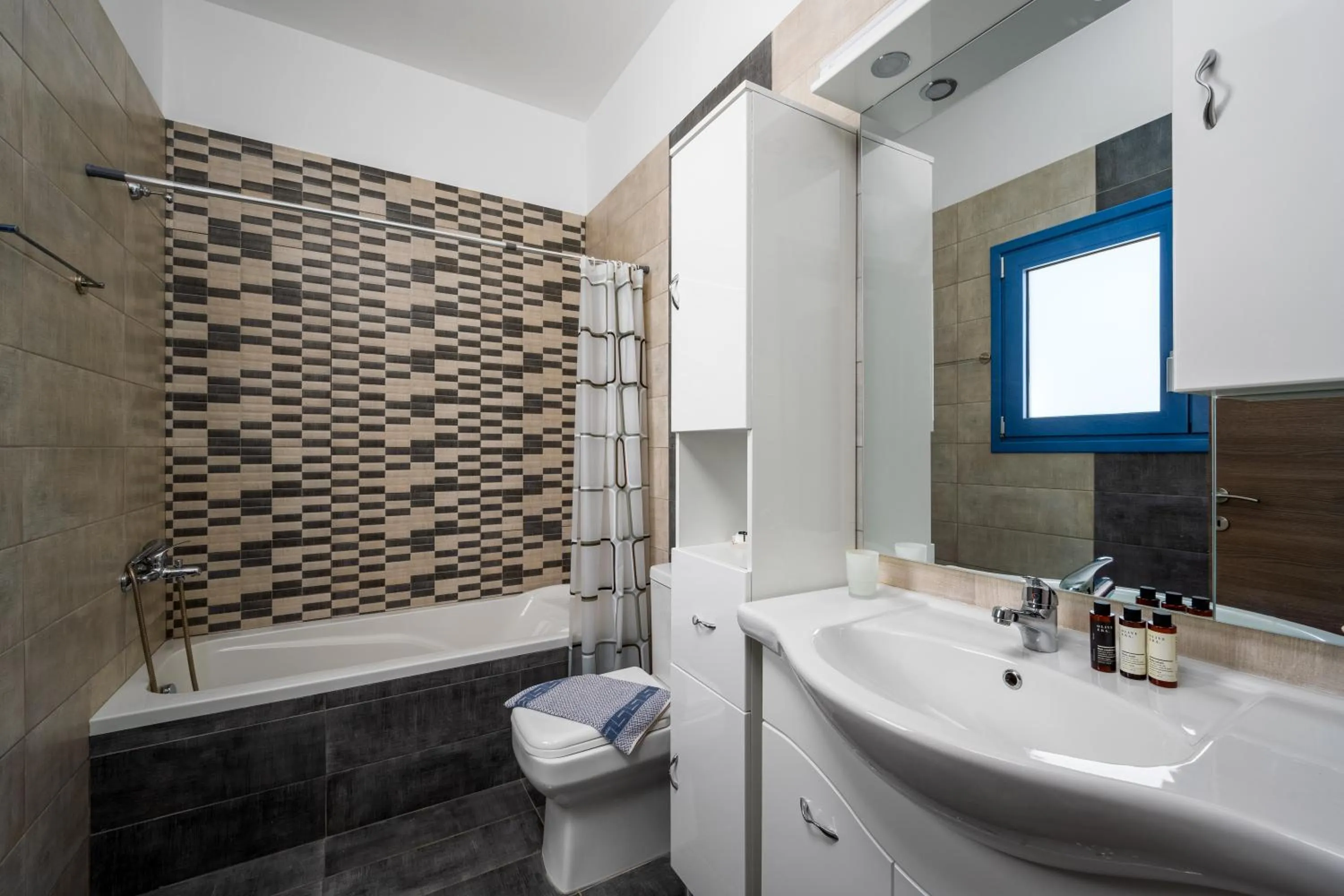 Bathroom in Kolymbia Village