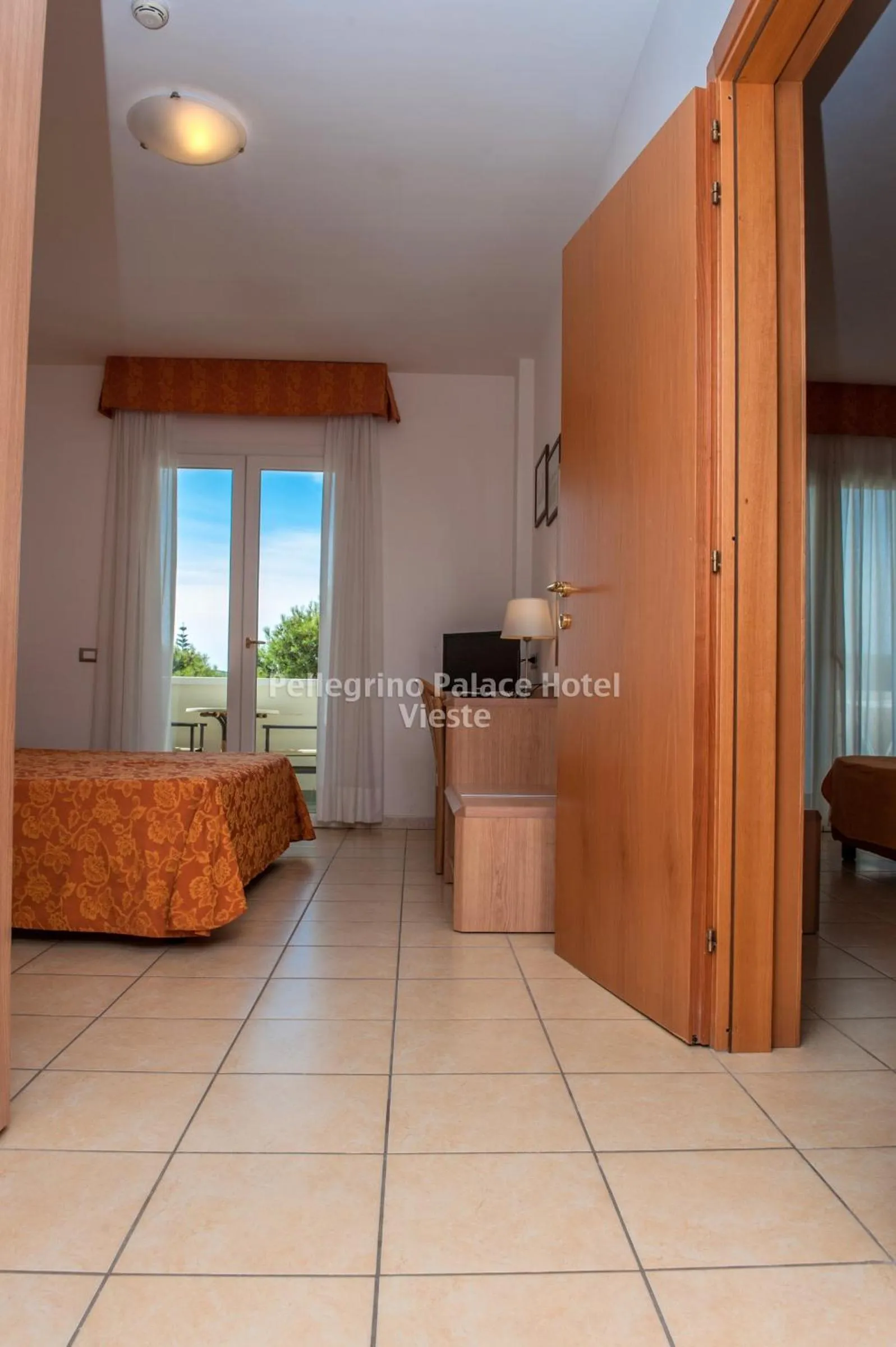 Bedroom in Pellegrino Palace Hotel