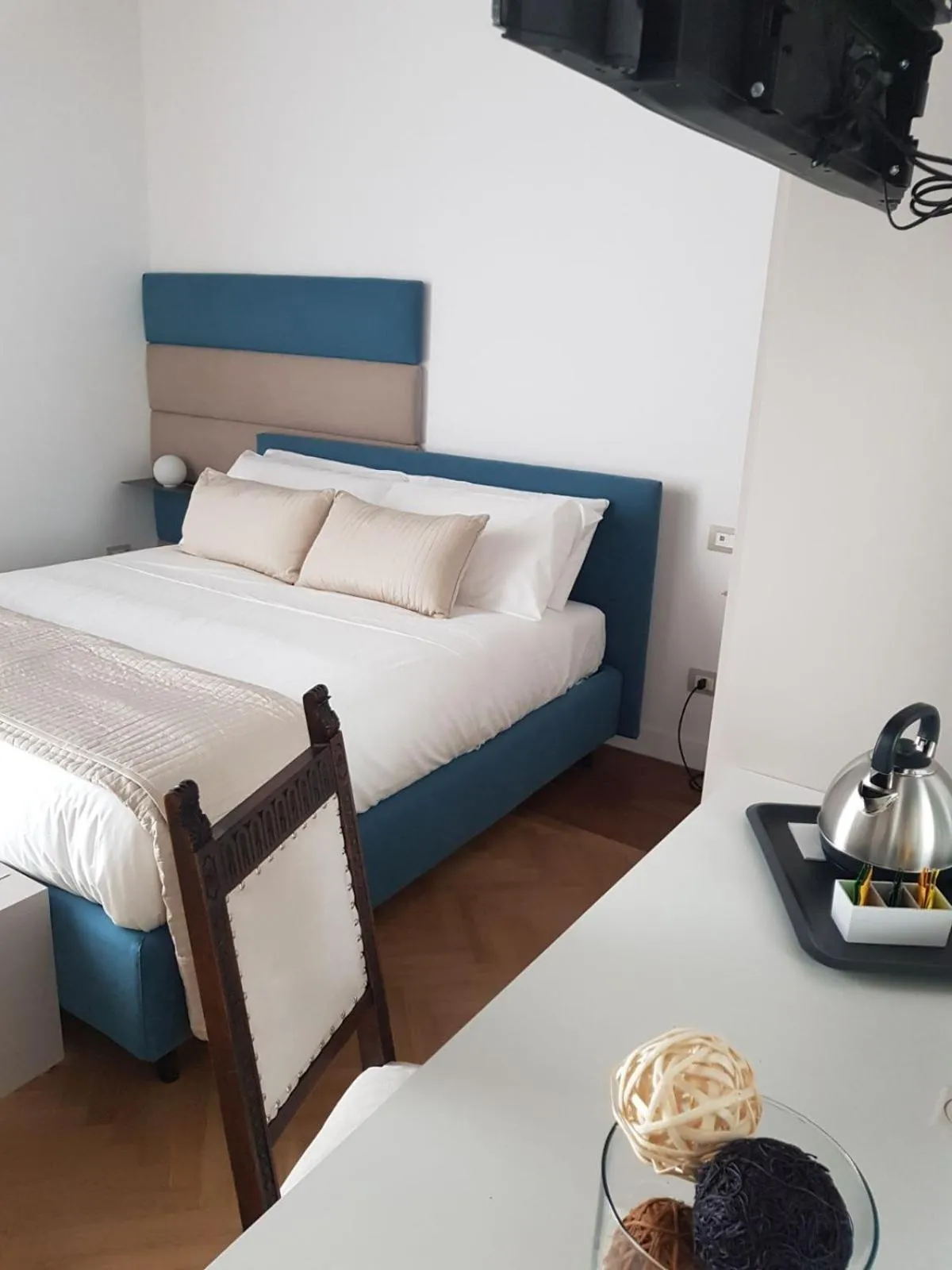 Bed in Savoy Riviera