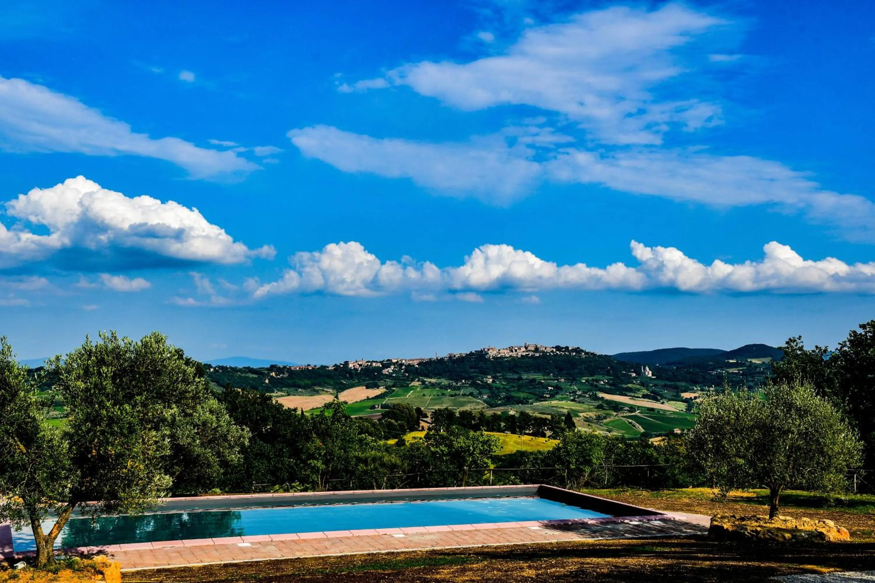 Swimming pool in LaChiusa Tuscany